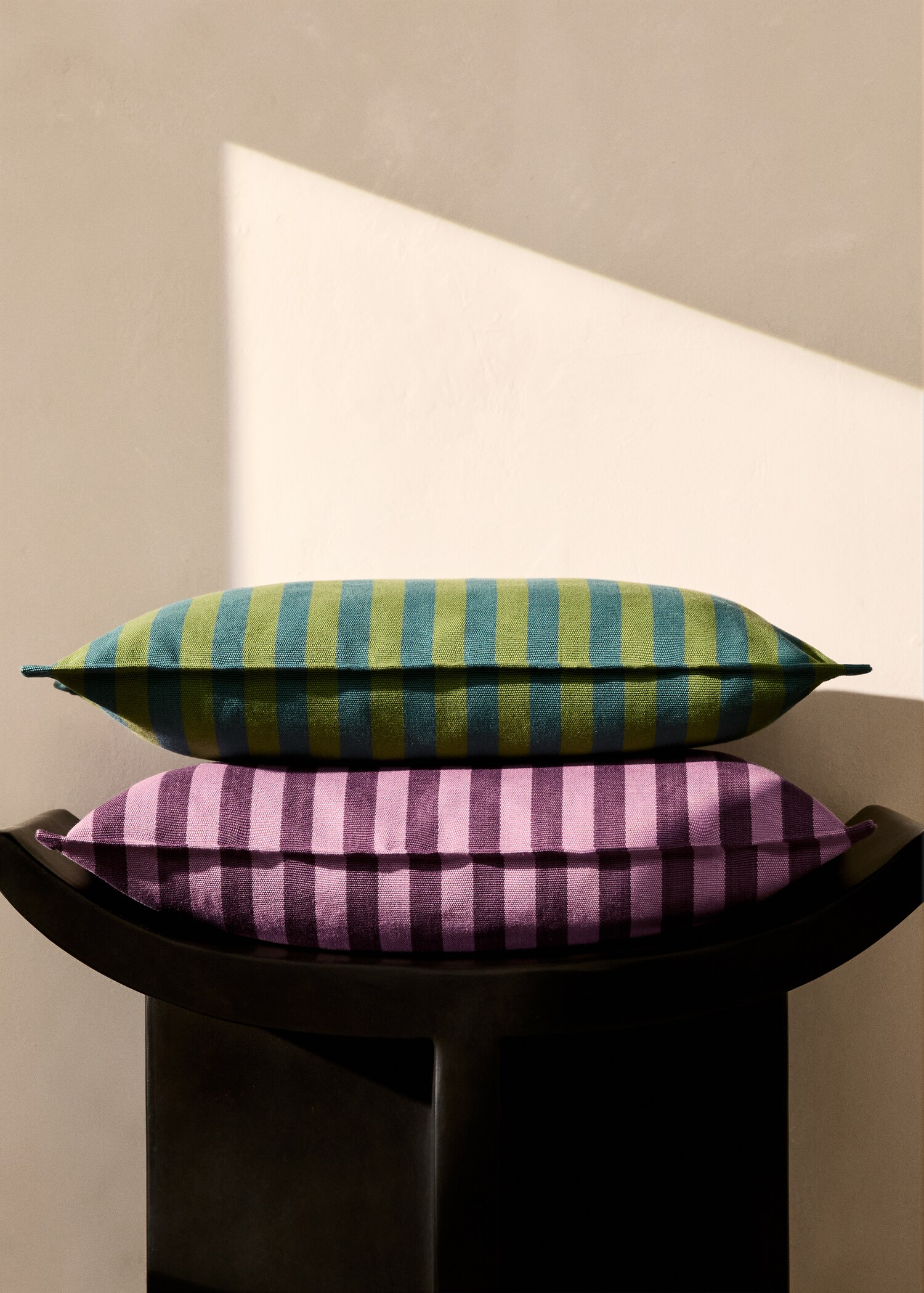 Funda coixí cotó ratlla teixida 30x50 cm - Pla general