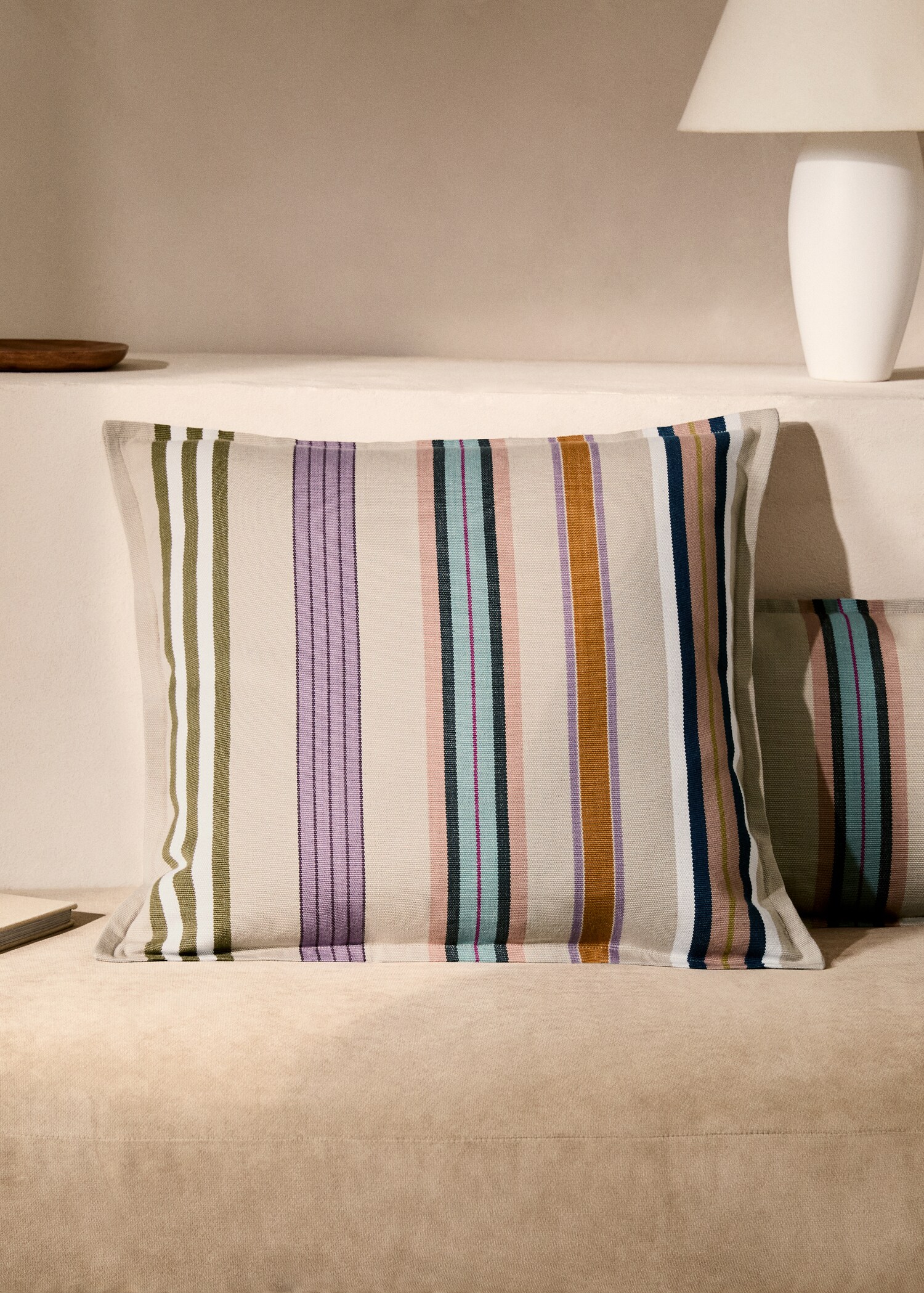 Cotton cushion cover with woven stripe, 50x50cm - General plane