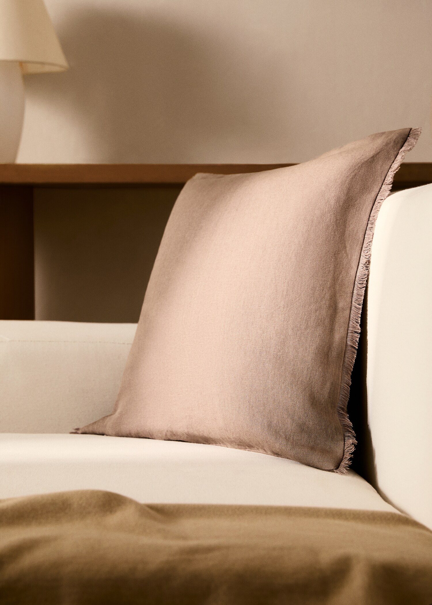 Linen cushion cover with fringes 50x50 cm - General plane