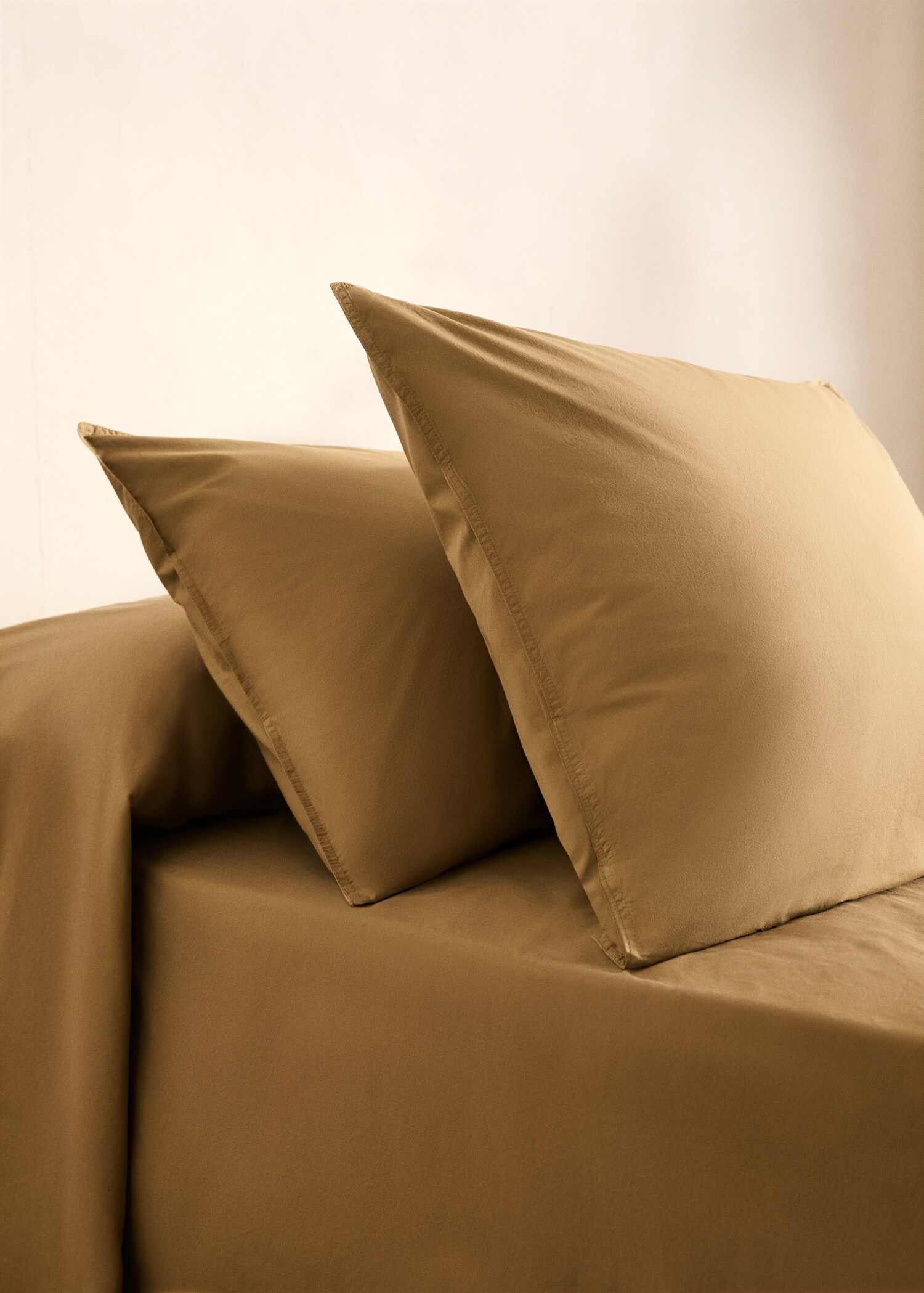 Two cotton poplin double-stitched pillowcases 50x75 cm - General plane