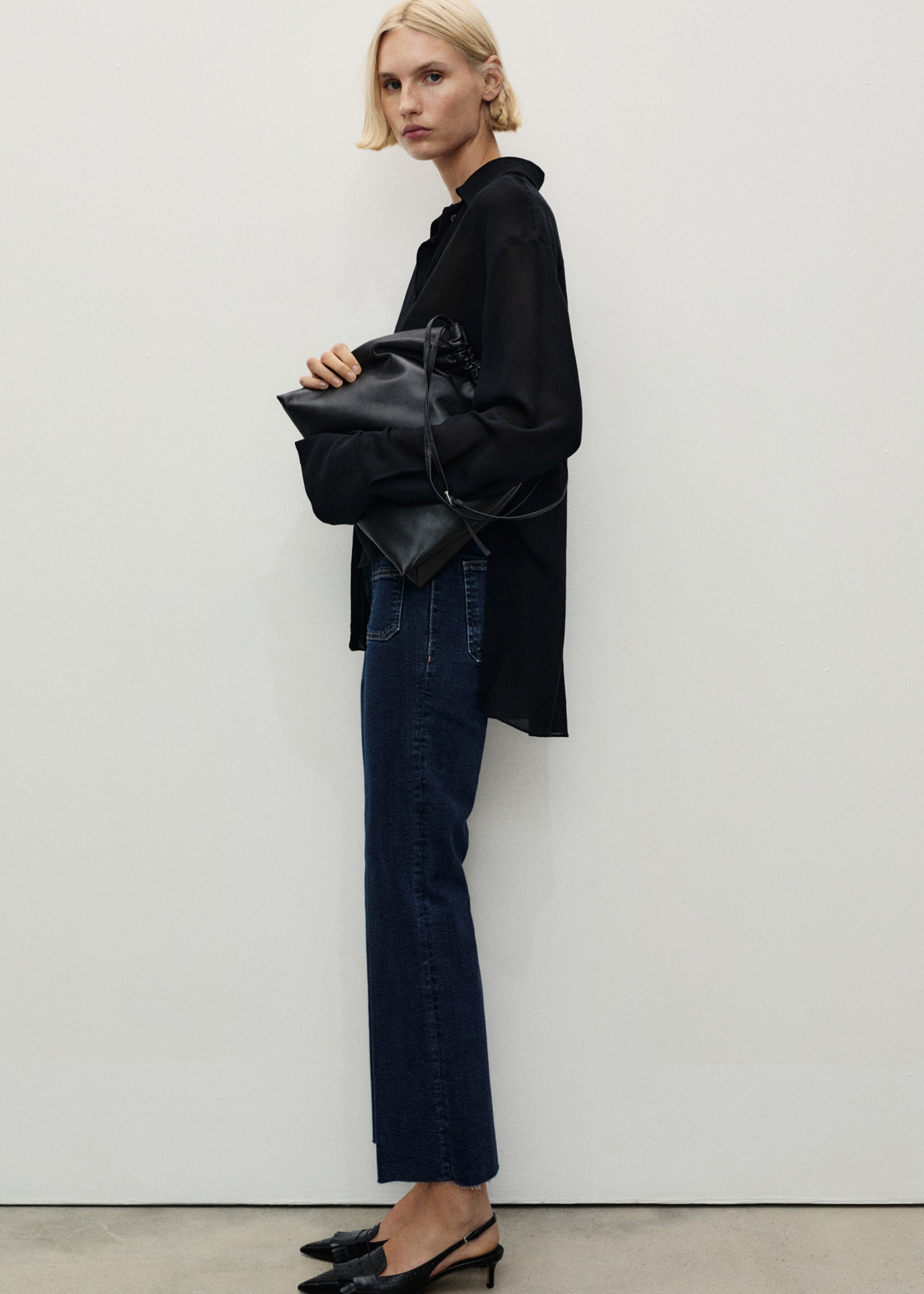 Flared cropped jeans with pockets - General plane, Dark Blue. Ref: 87014076-00.