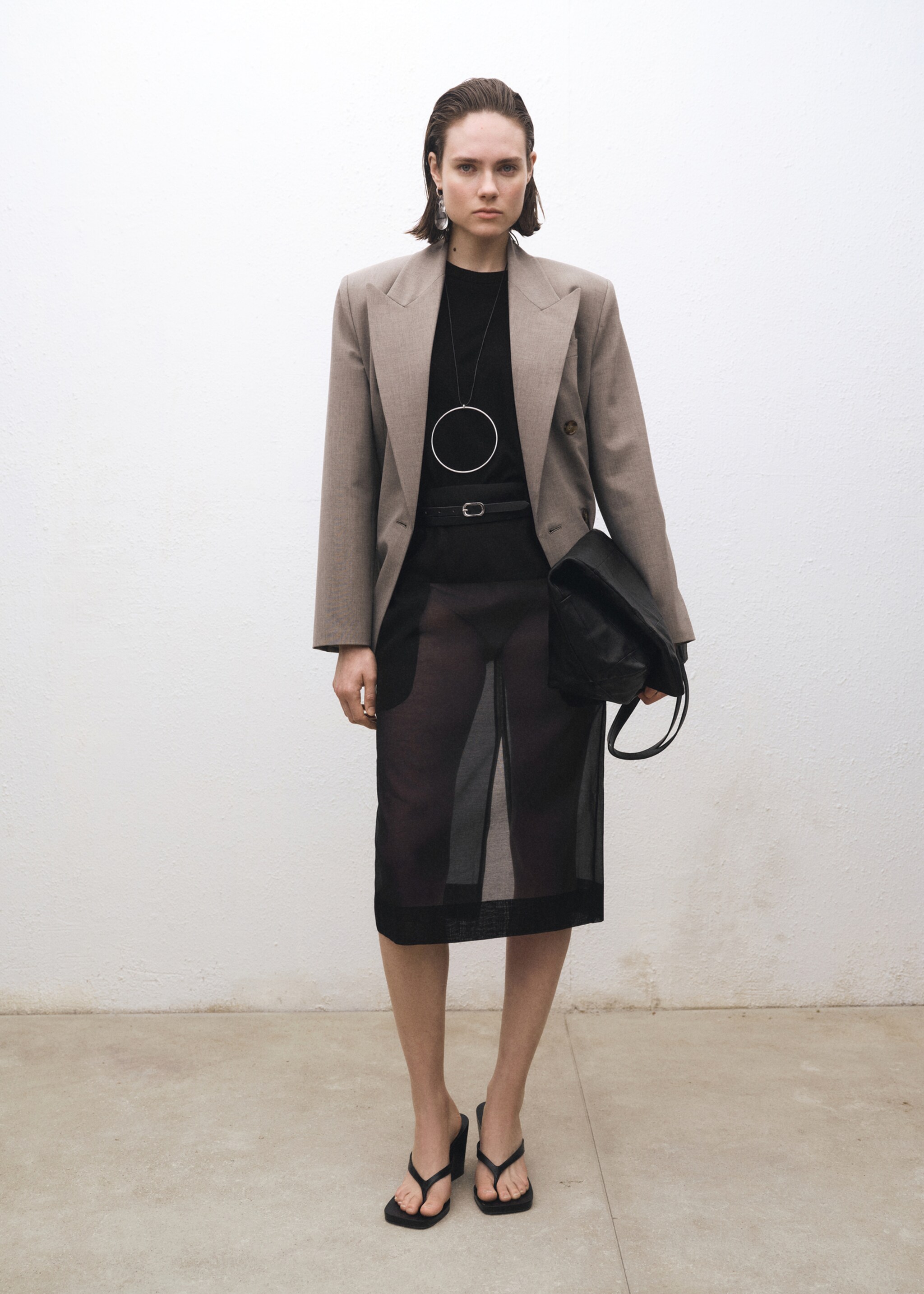 Rundhalspullover aus Wollgemisch - Allgemeine Ansicht, Schwarz. Ref: 87014090-00.