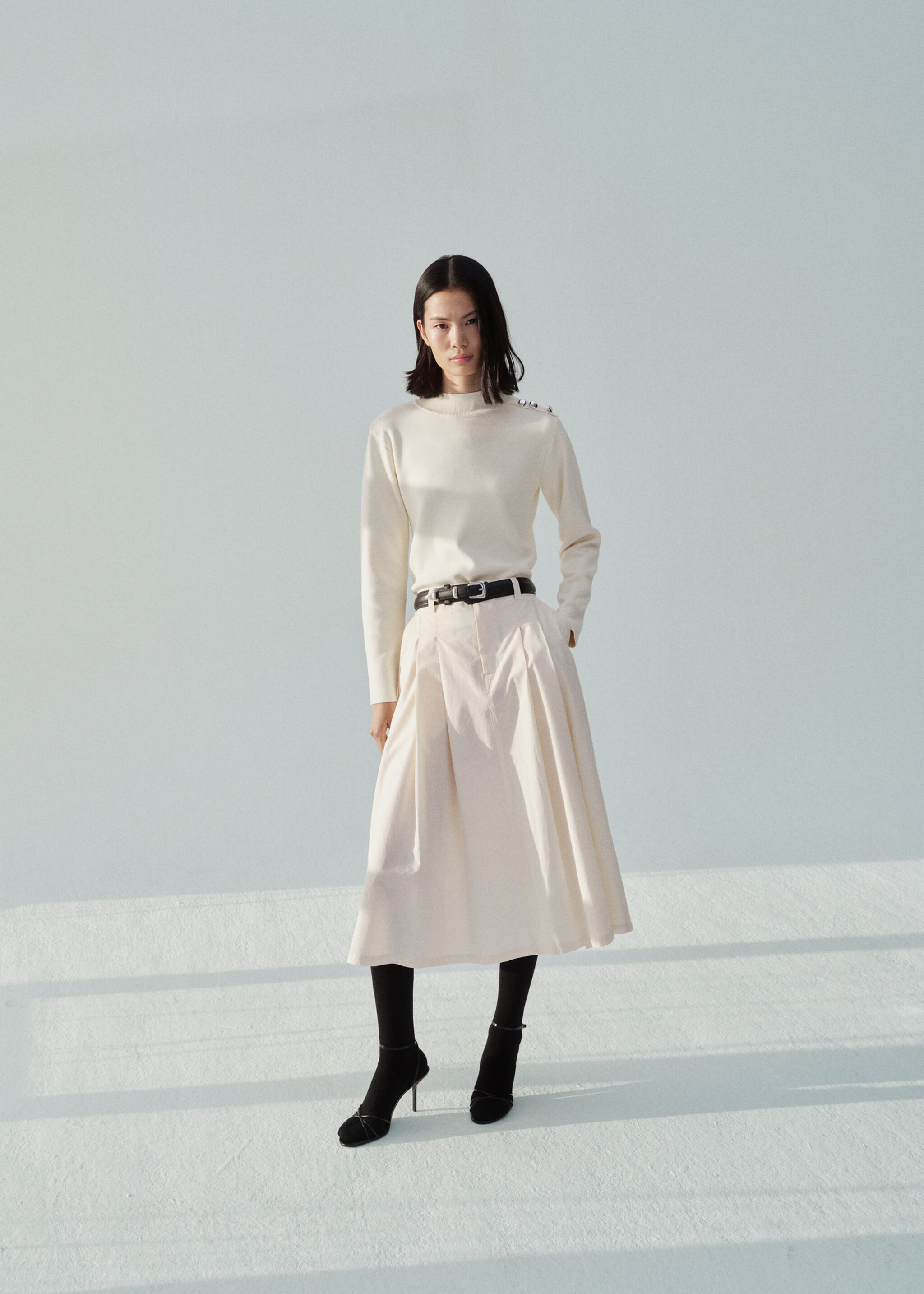 Buttons detail knit sweater - General plane, Ecru. Ref: 87014092-00.