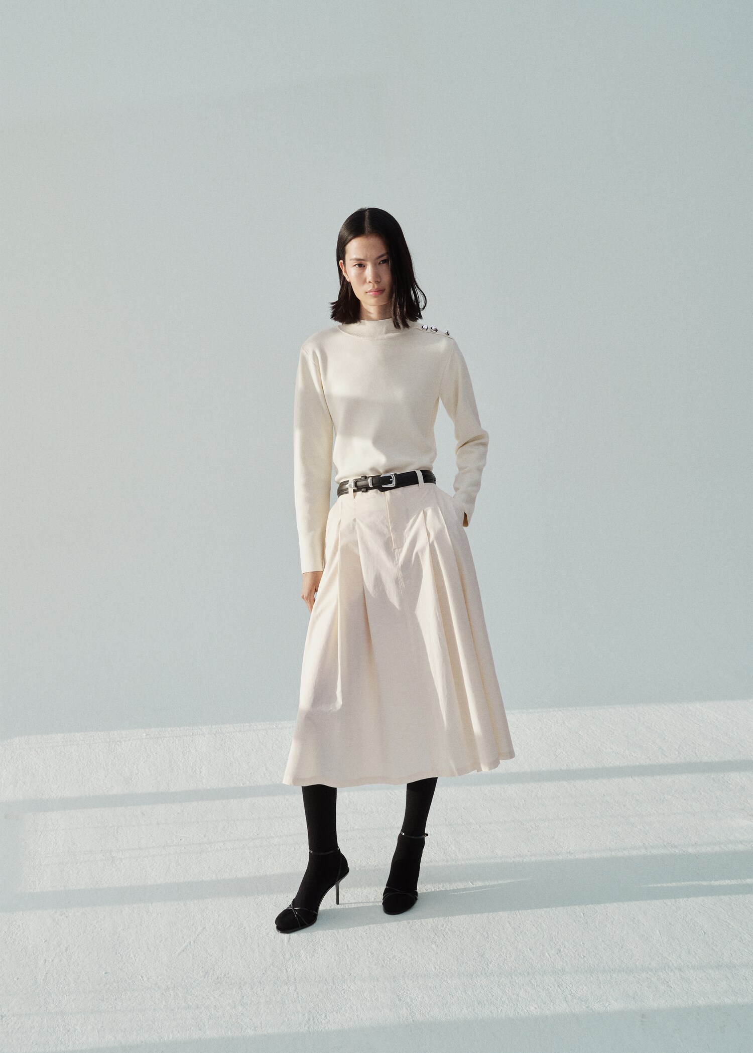 Buttons detail knit sweater - General plane