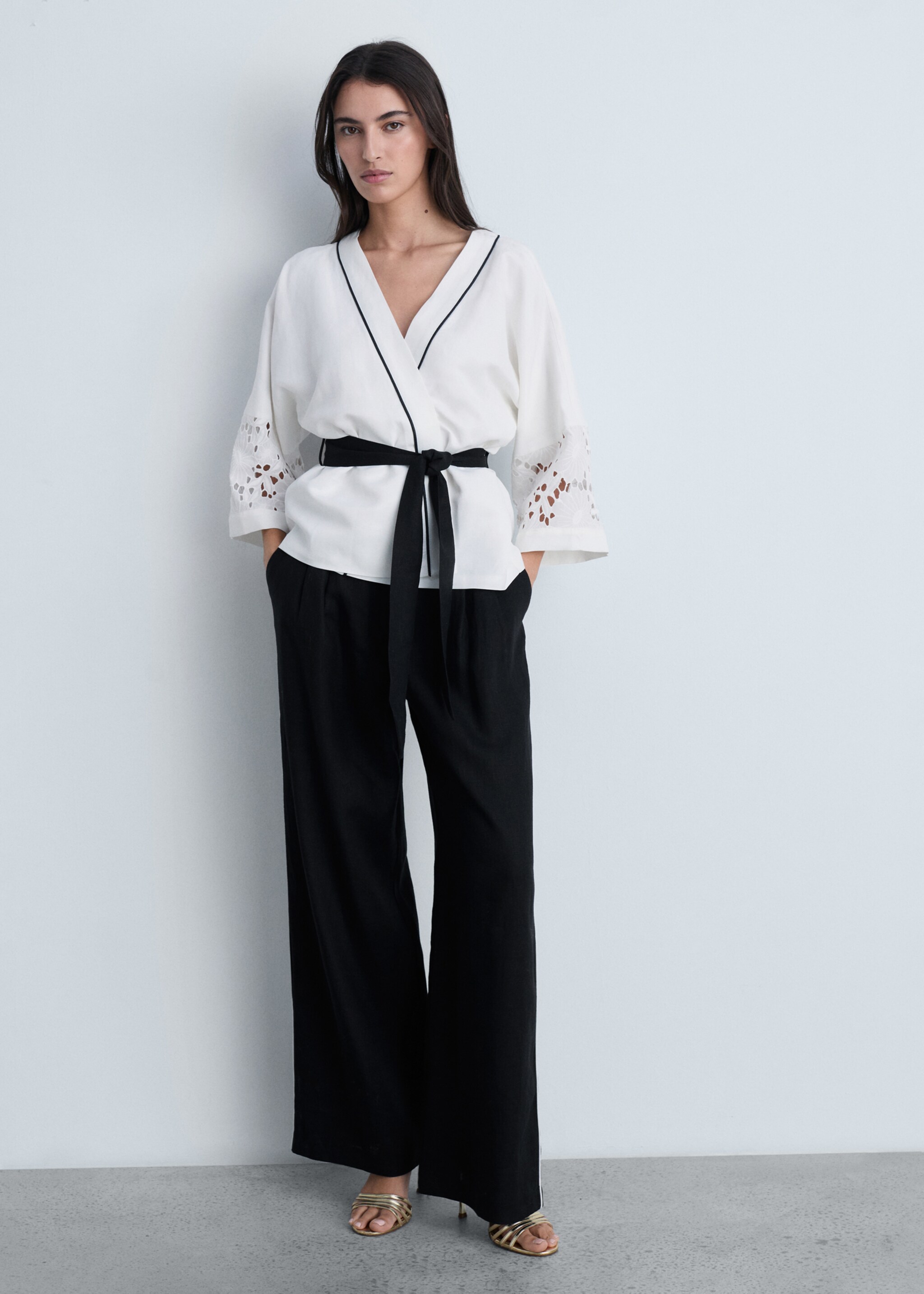 Contrast-stripe linen trousers - General plane, Black. Ref: 87014783-00.