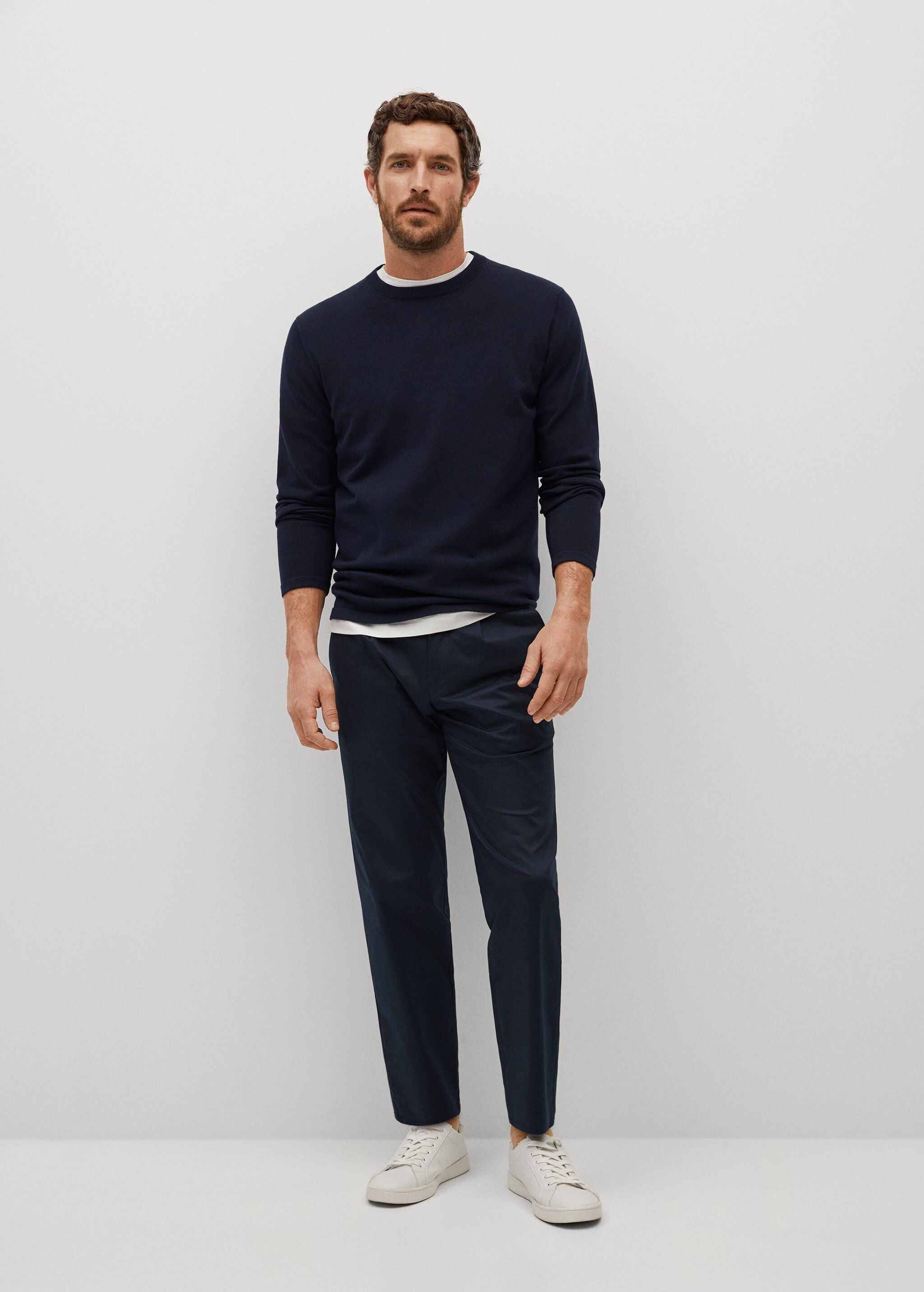 Pantalón relaxed fit pinzas - Plano general