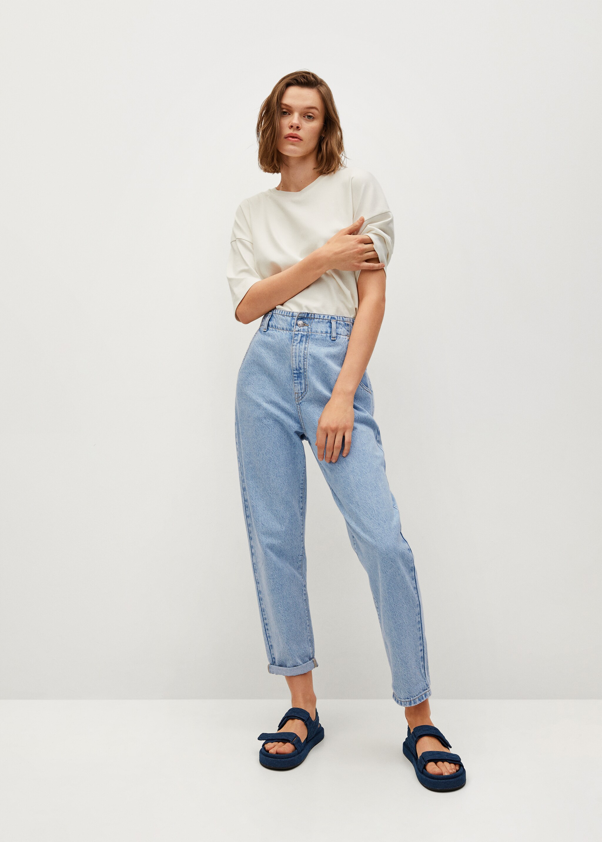 Waist straight Slouchy jeans - General plane