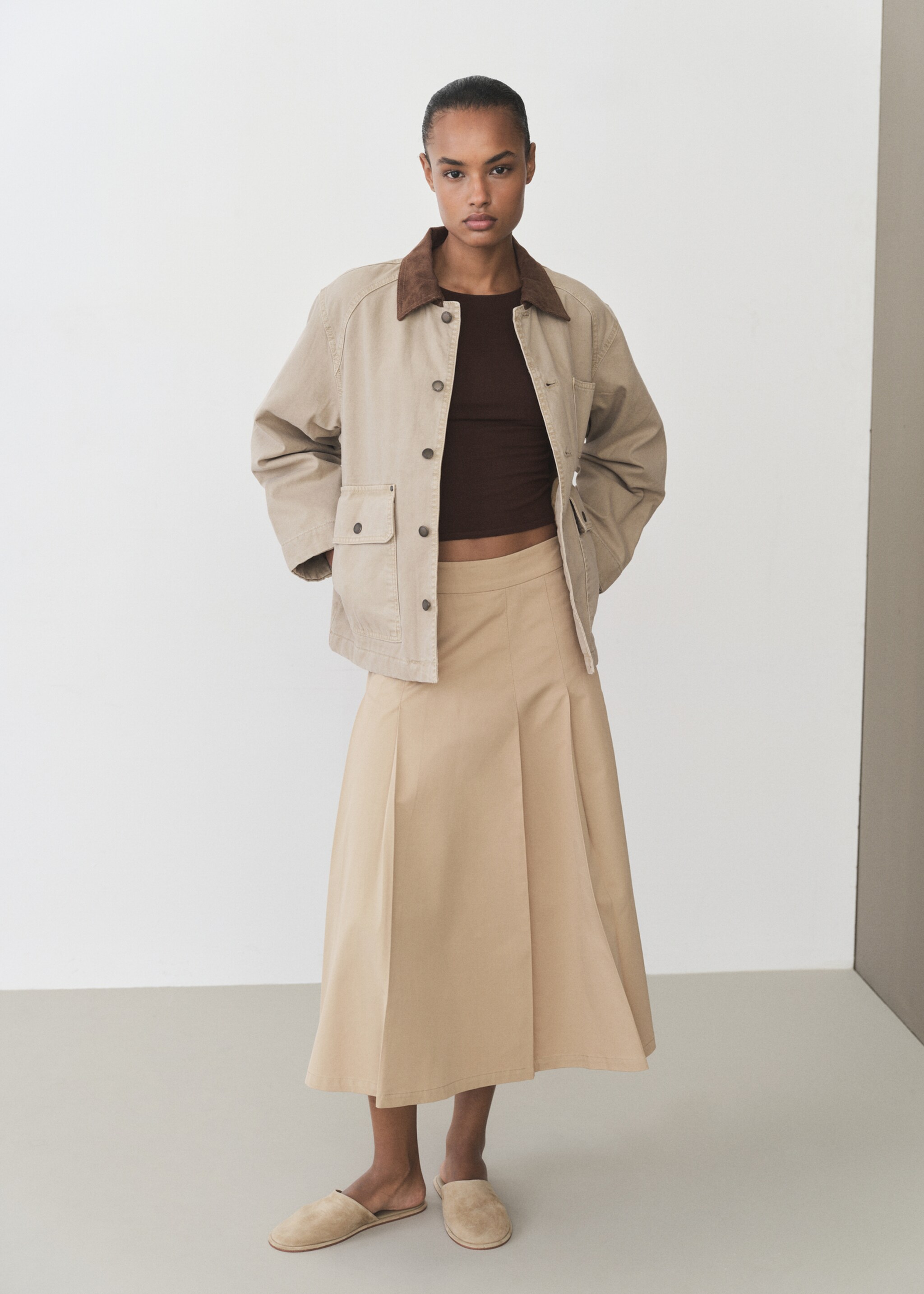 Fine-knit fitted sweater - General plane, Chocolate. Ref: 87015759-00.