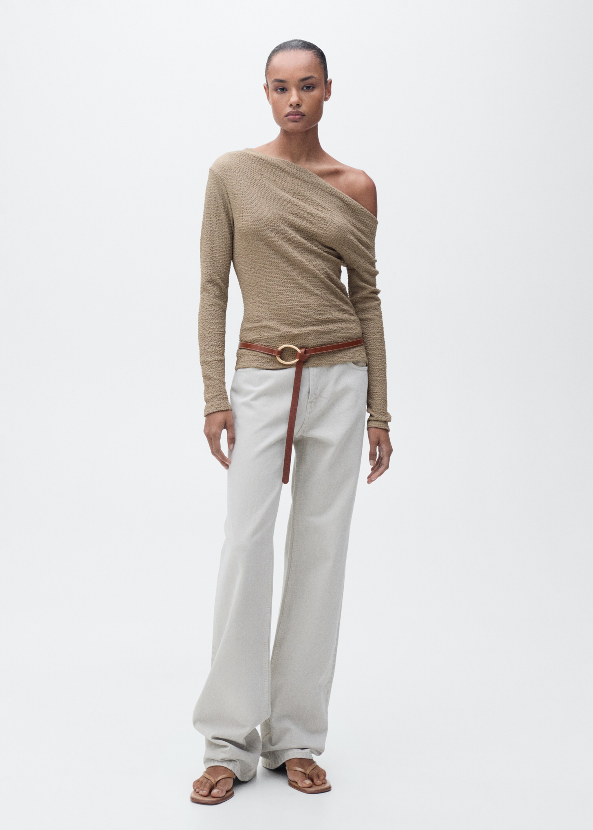 T-shirt col asymétrique texturé - Plan général, Olive. Ref: 87015767-00.