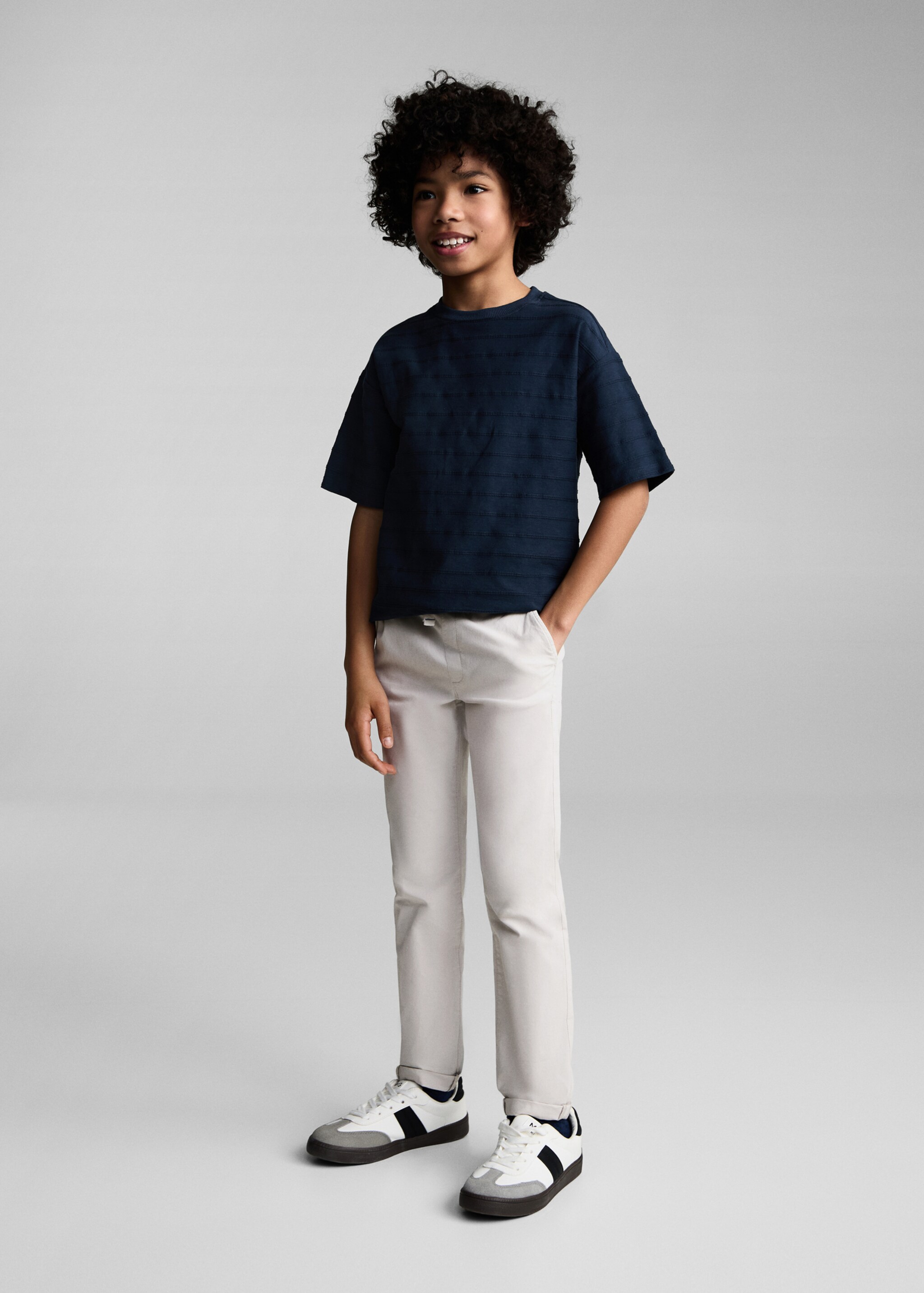 T-Shirt Baumwolle Streifen Relief - Allgemeine Ansicht, Dunkles Marineblau. Ref: 87015963-00.