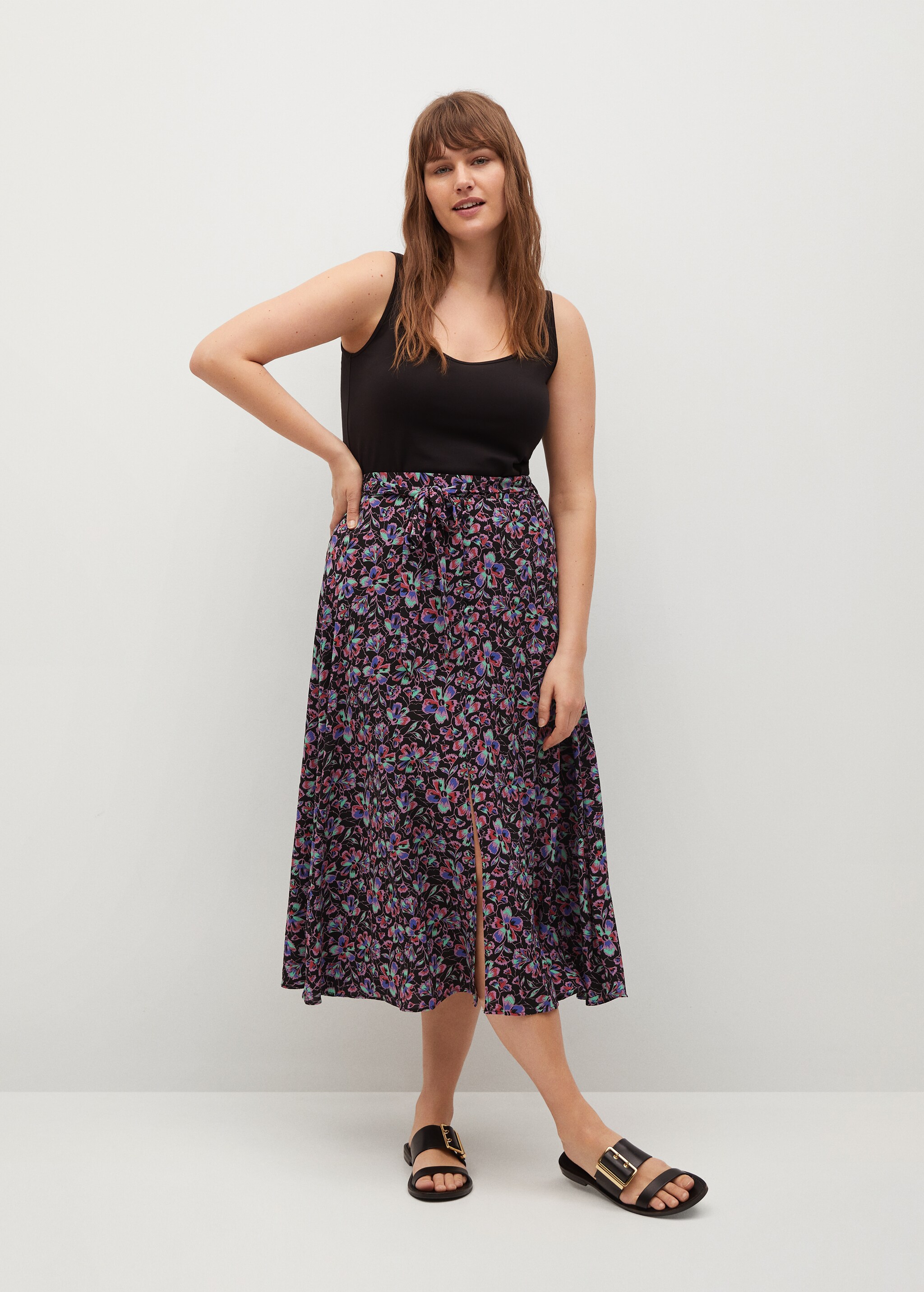 Falda estampado floral - Plano general