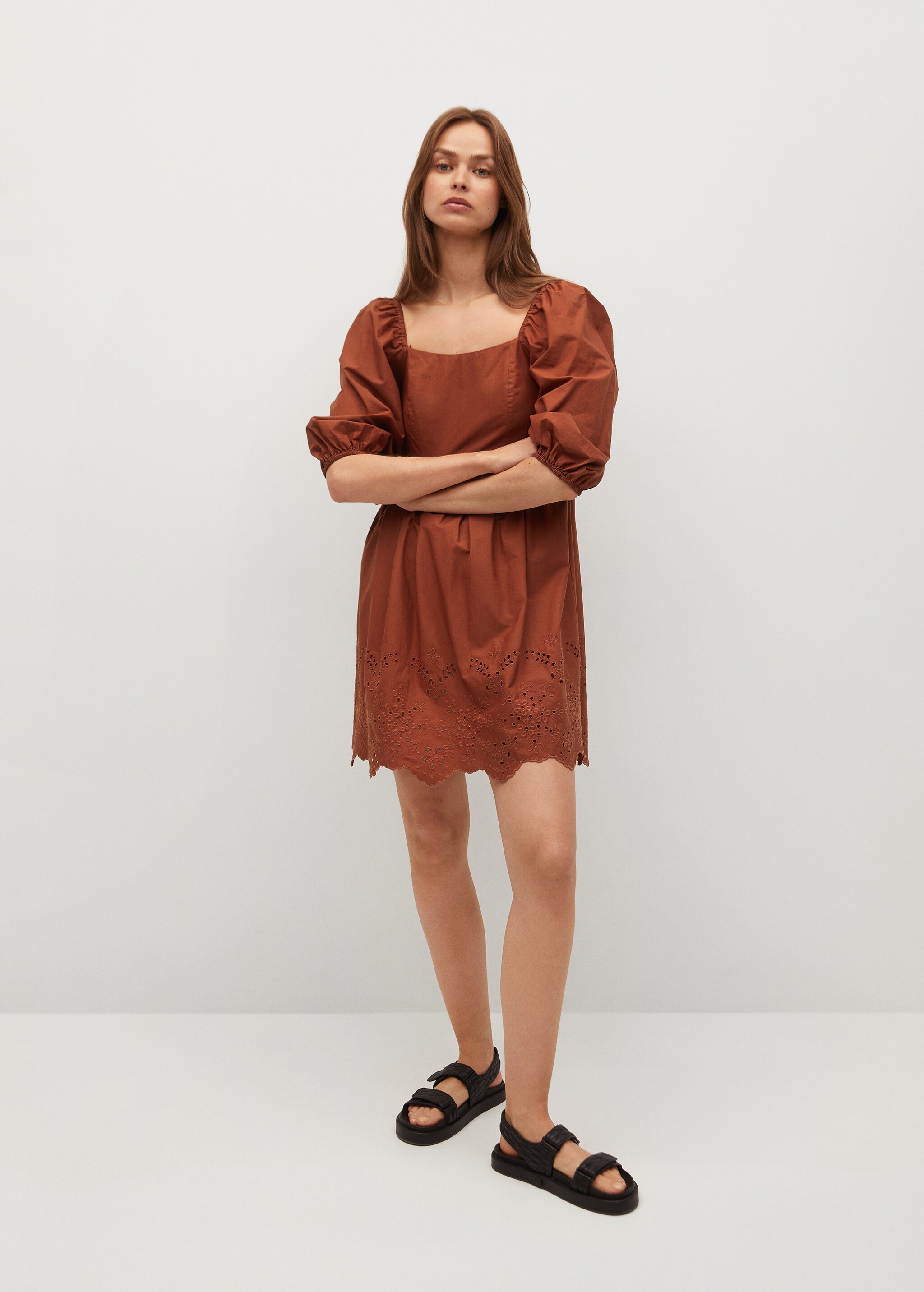 Vestido popelín bordado suizo - Plano general