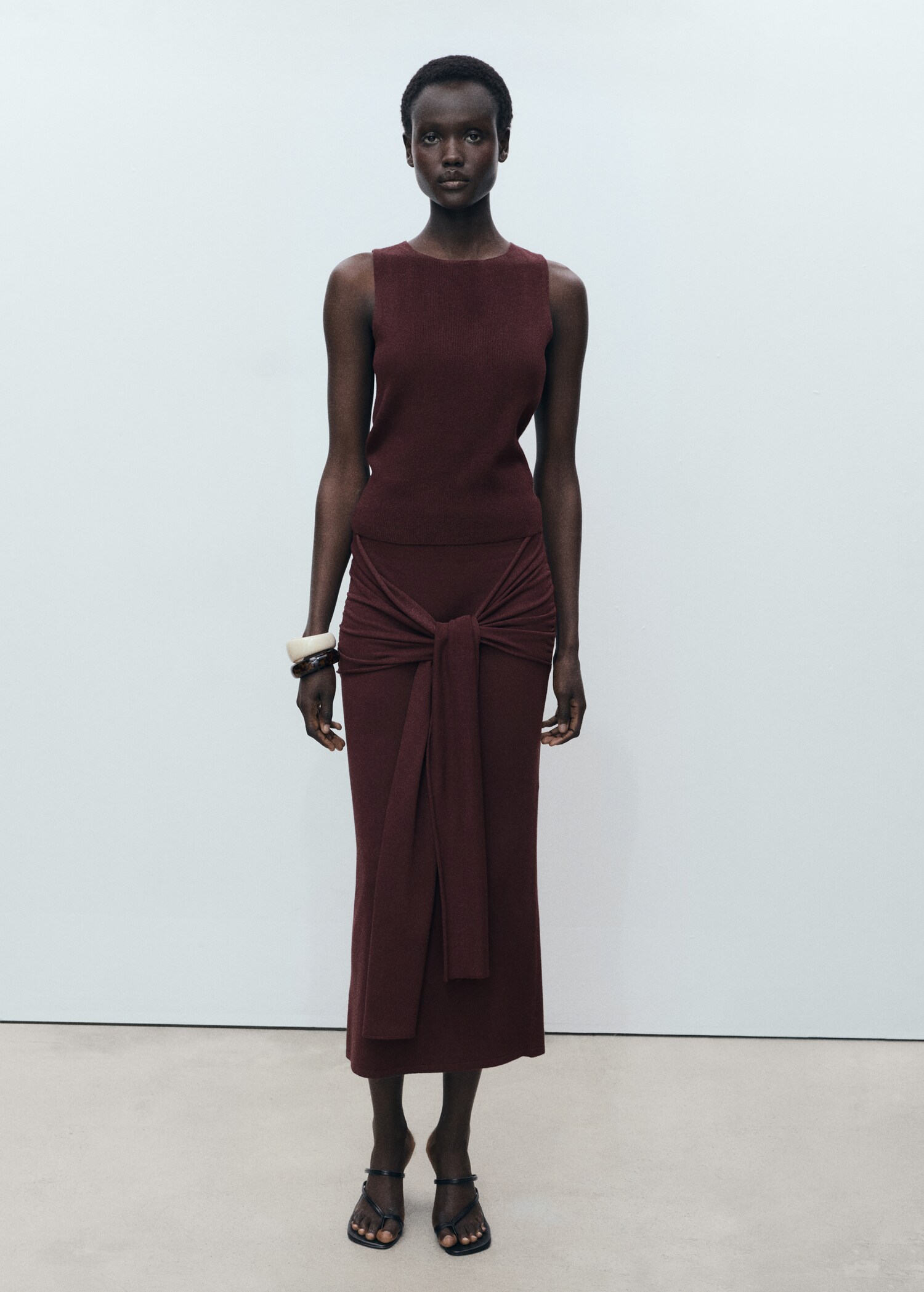 Knitted skirt with knot detail - General plane