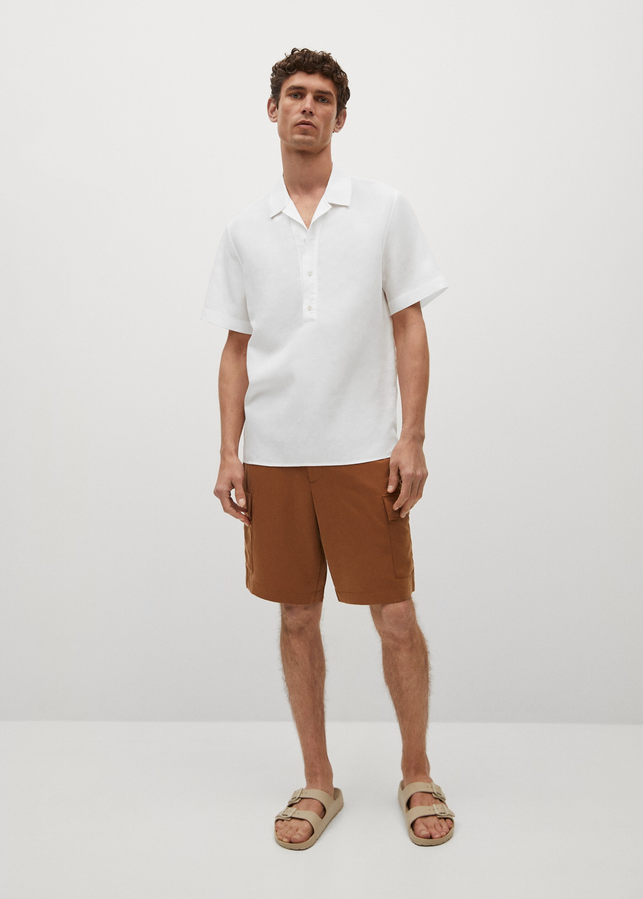 Camisa regular fit lino manga corta - Plano general