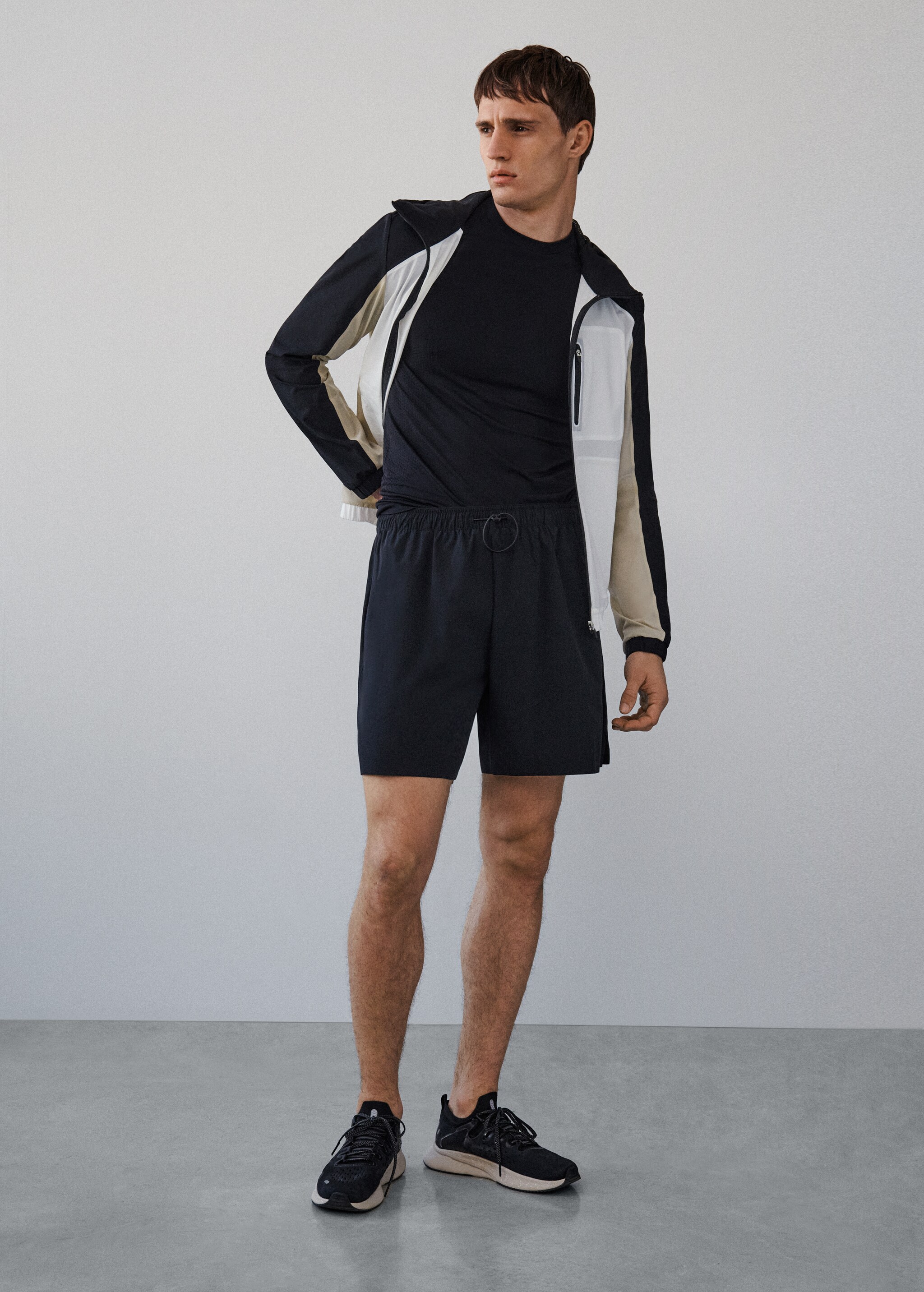 Pantalón corto deportivo técnico - Plano general