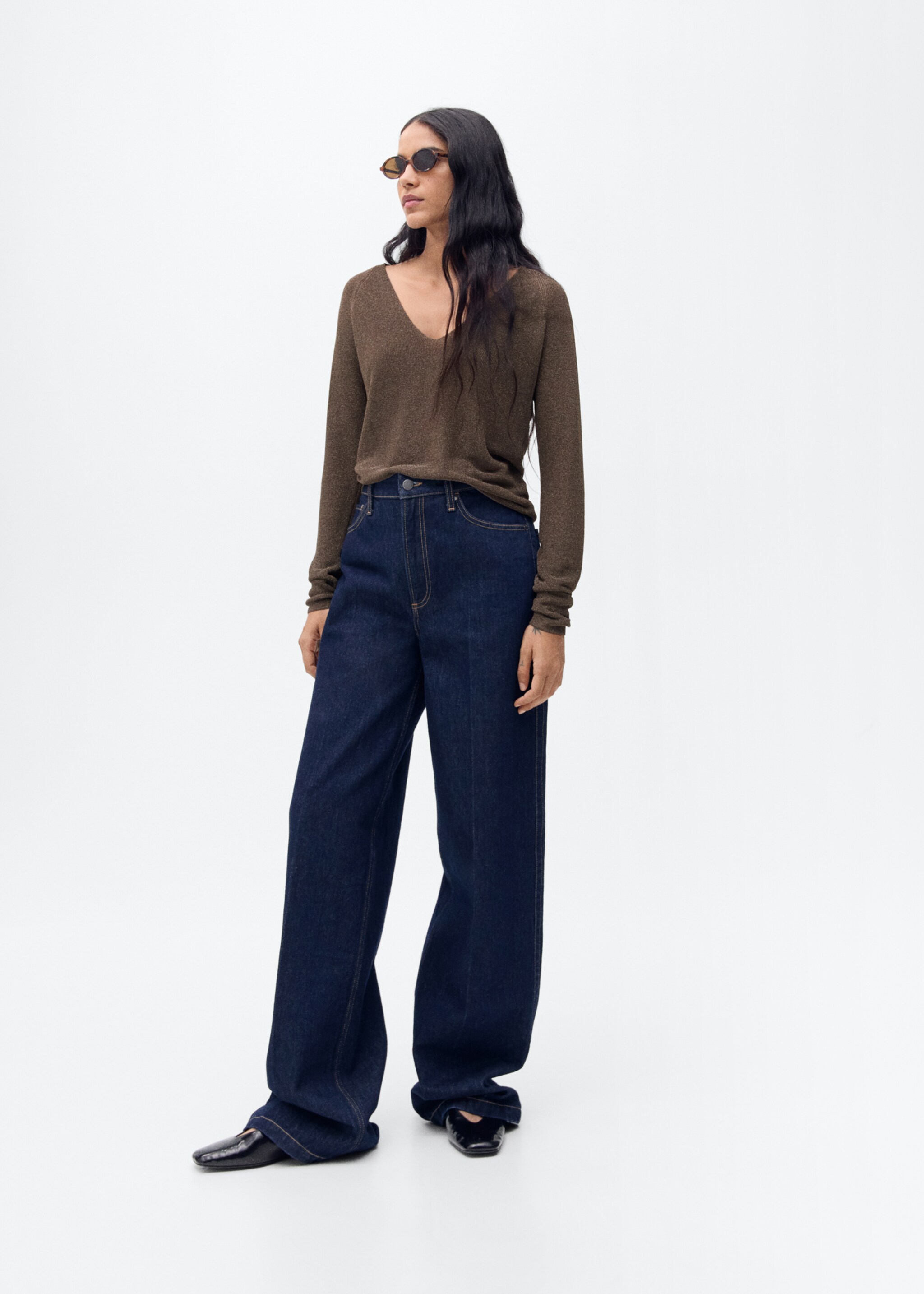 Lurex-Pullover mit V-Ausschnitt - Allgemeine Ansicht, Schokolade. Ref: 87020436-00.