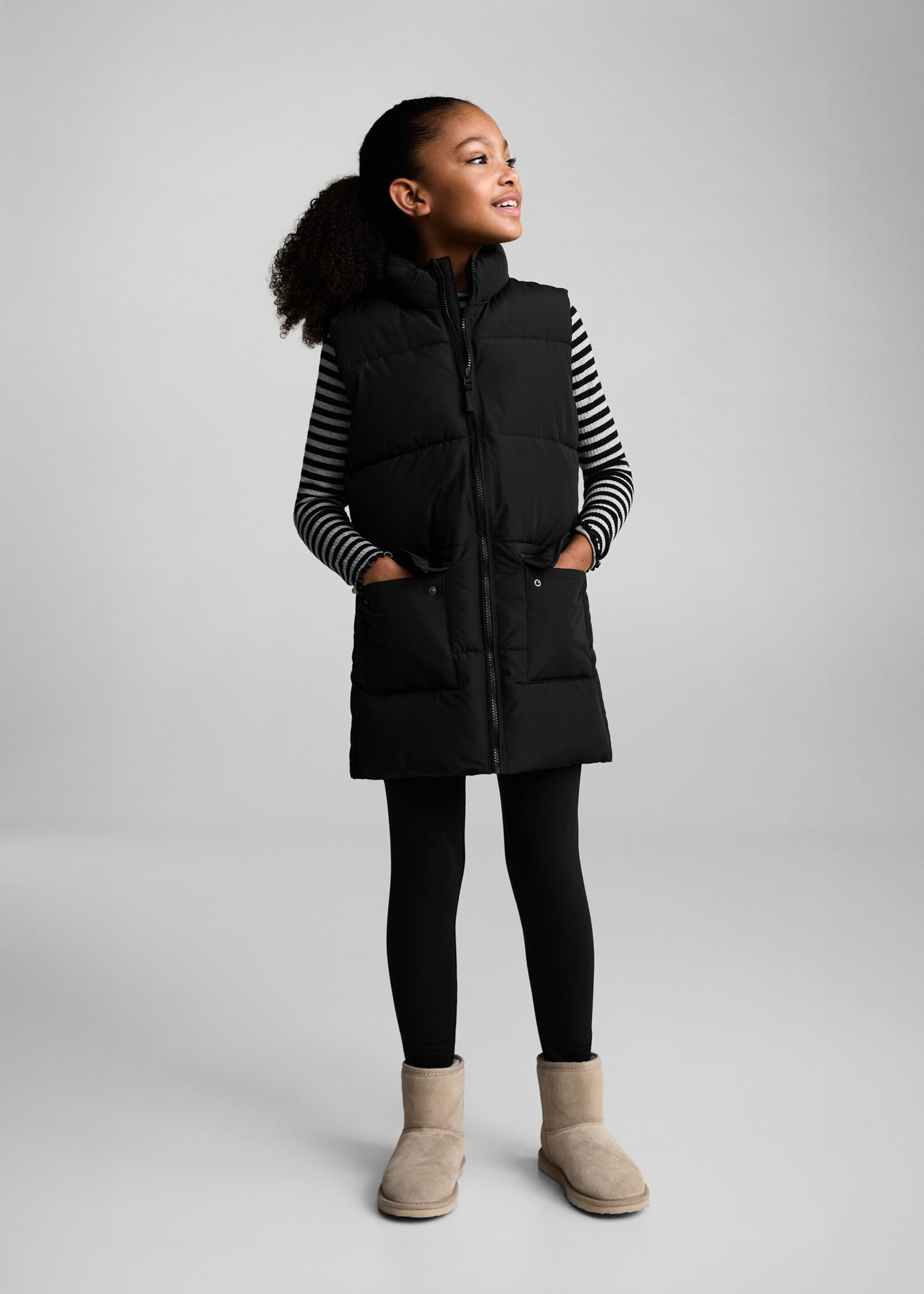 Dlouhá prošívaná vesta - Celkový náhled, Černá. Ref: 87022025-00.