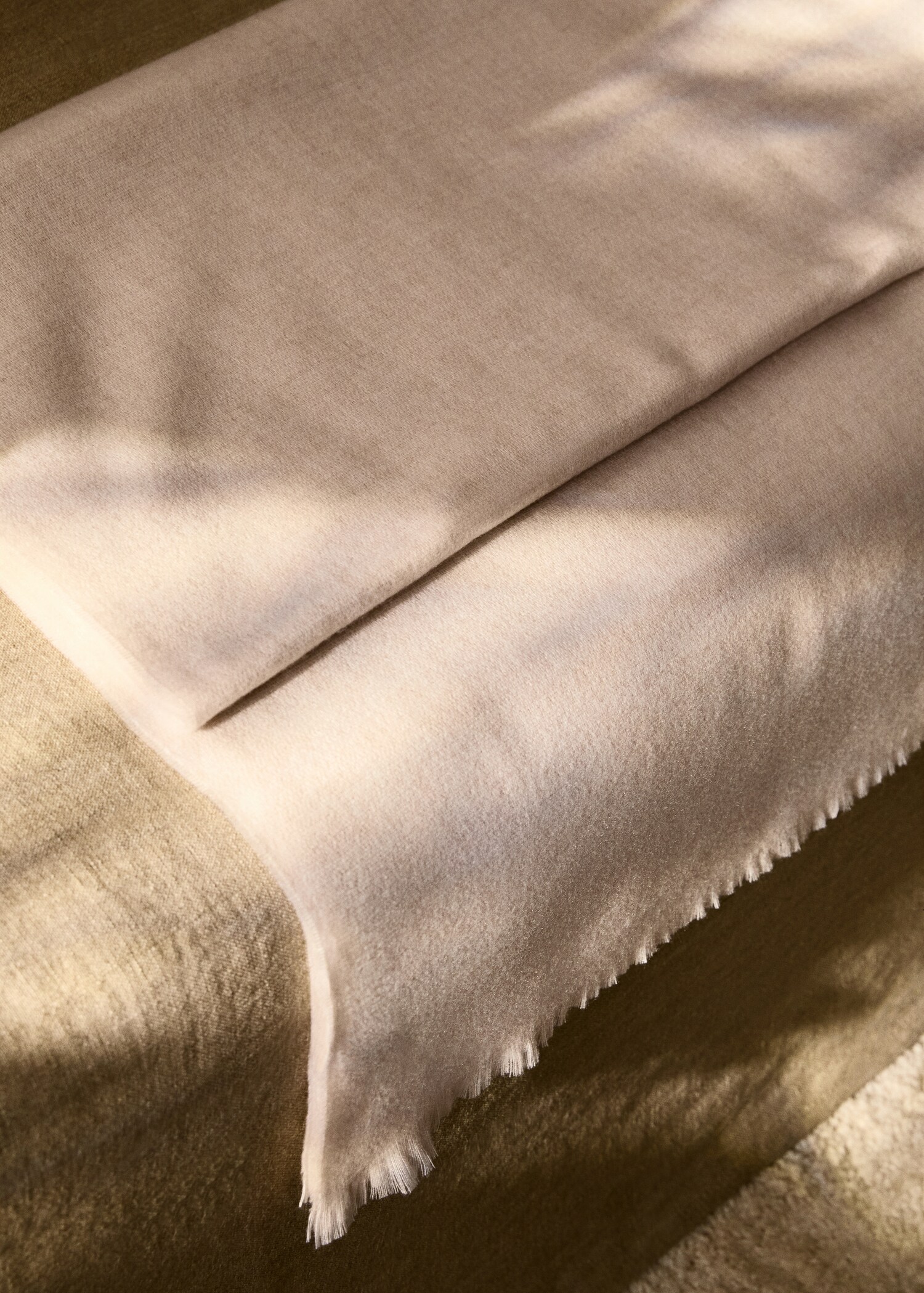 Soft melange blanket - General plane