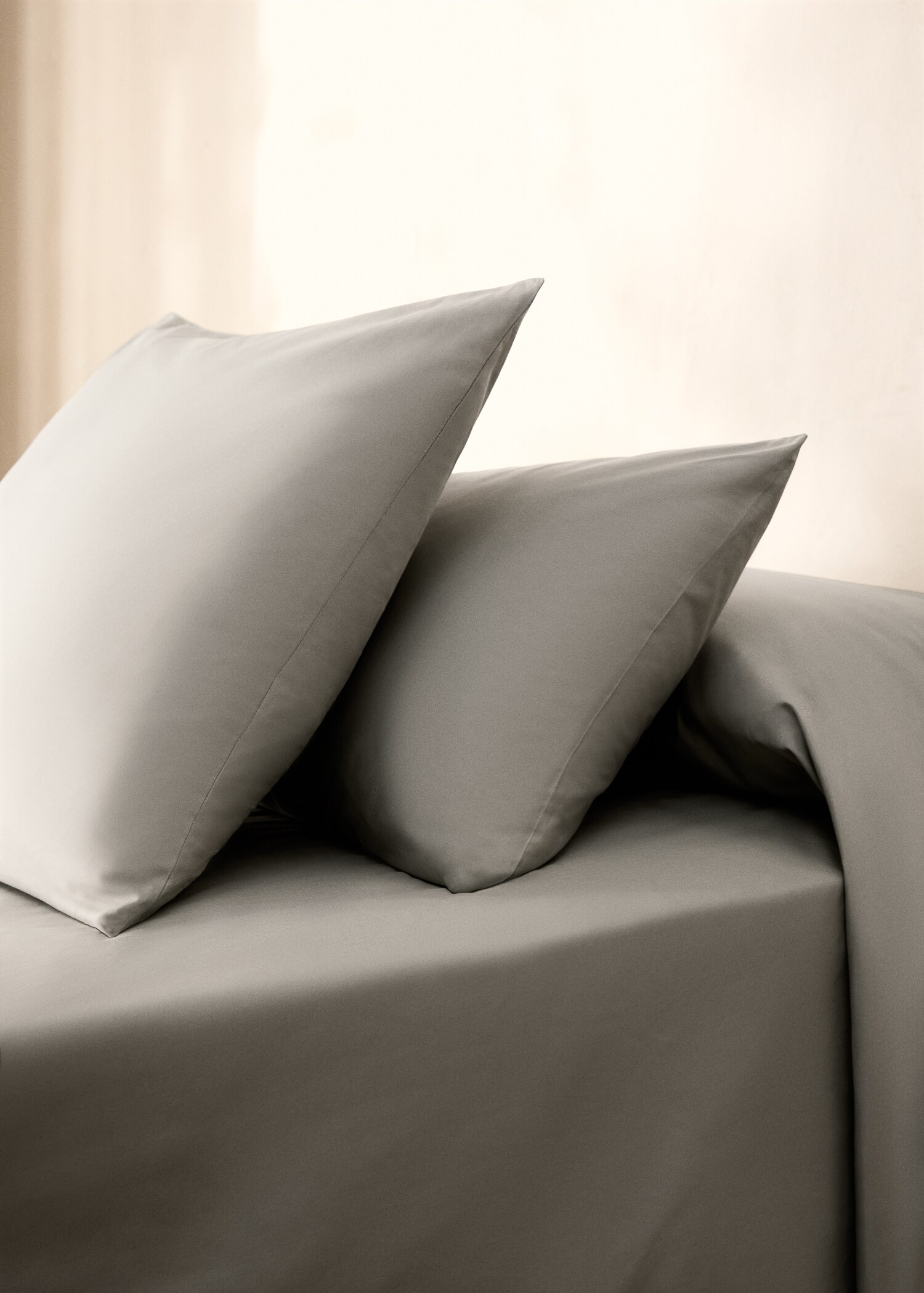 Two cotton percale pillowcases 60x60cm - General plane