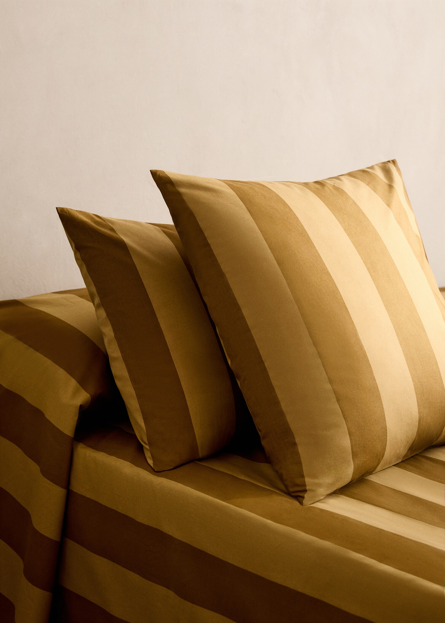 Dues fundes coixinera cotó percala ratlles 50x75 cm - Pla general