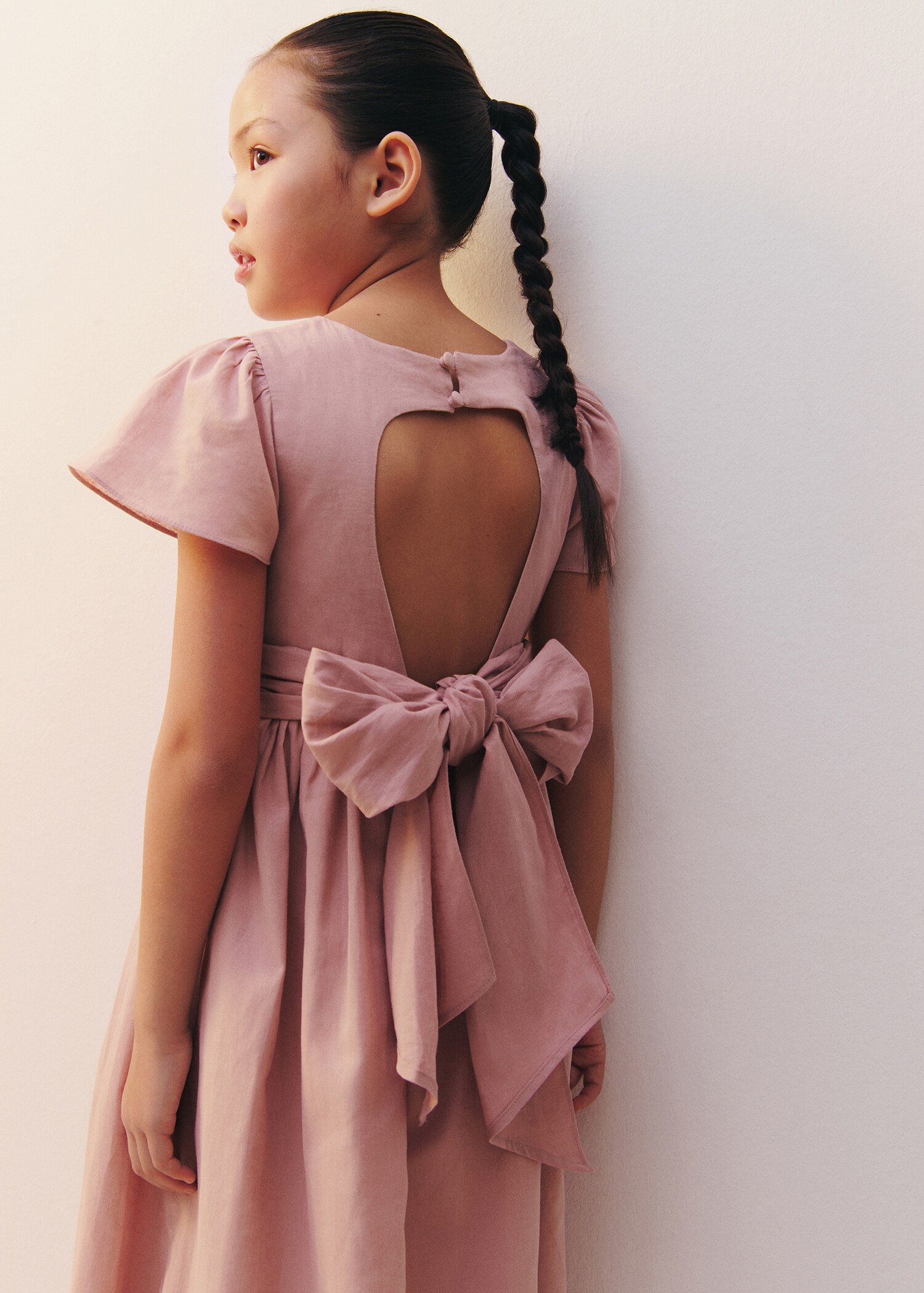 Linen dress with back opening - General plane