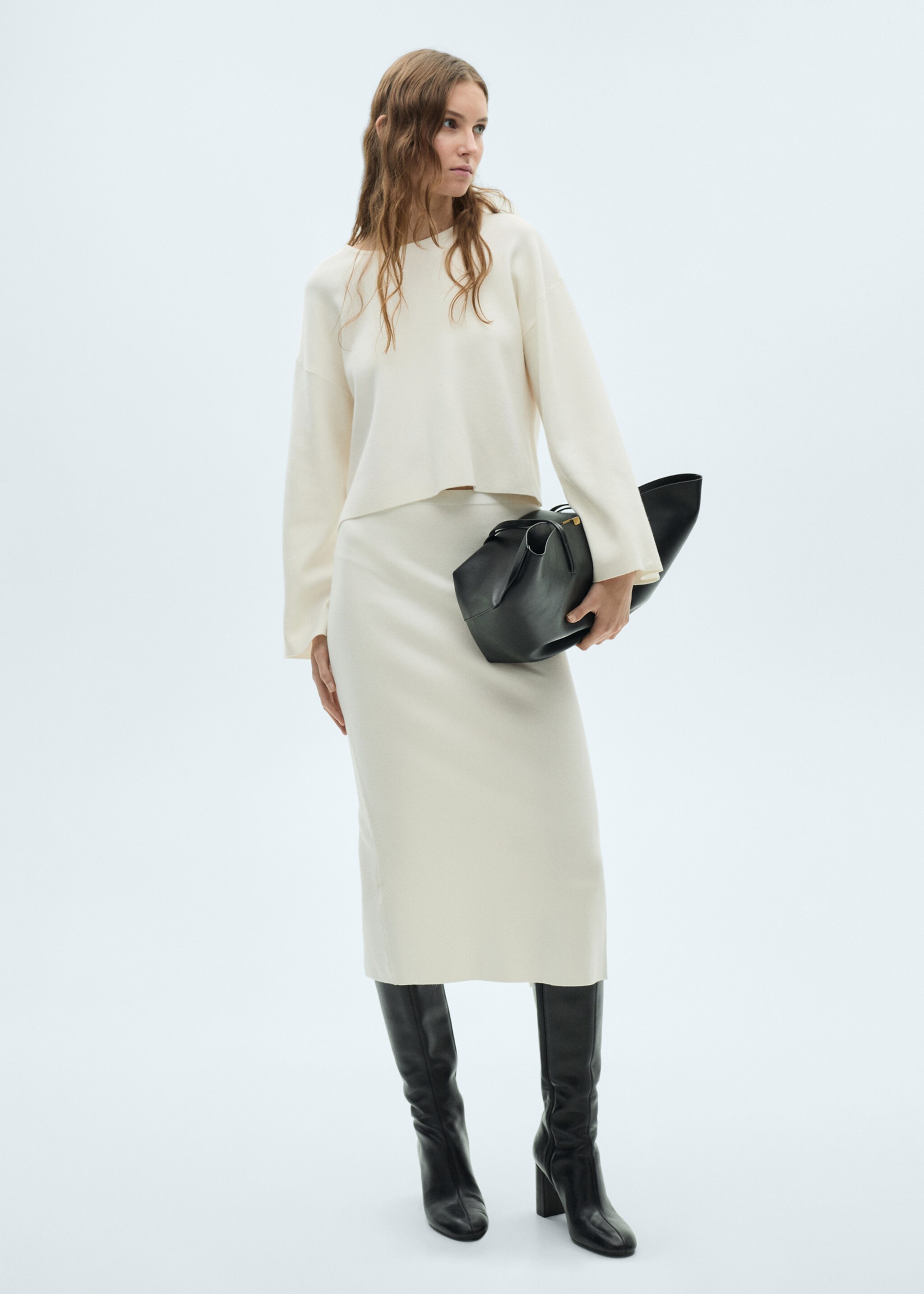 Knitted sweater with oversized sleeves - General plane, Ecru. Ref: 87024074-00.