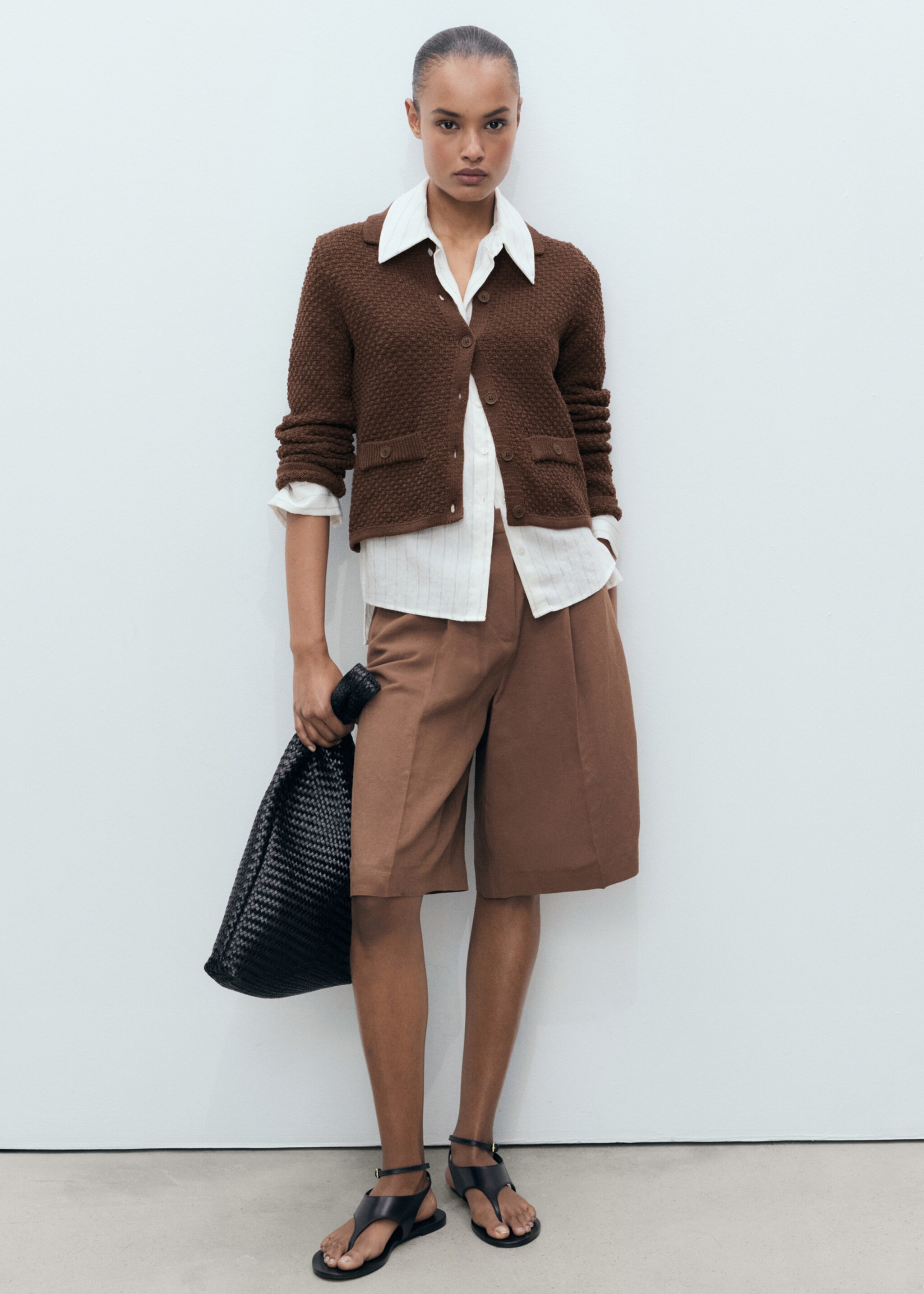 Stickad jacka med pikékrage - Allmän bild, Brun. Ref: 87024091-00.