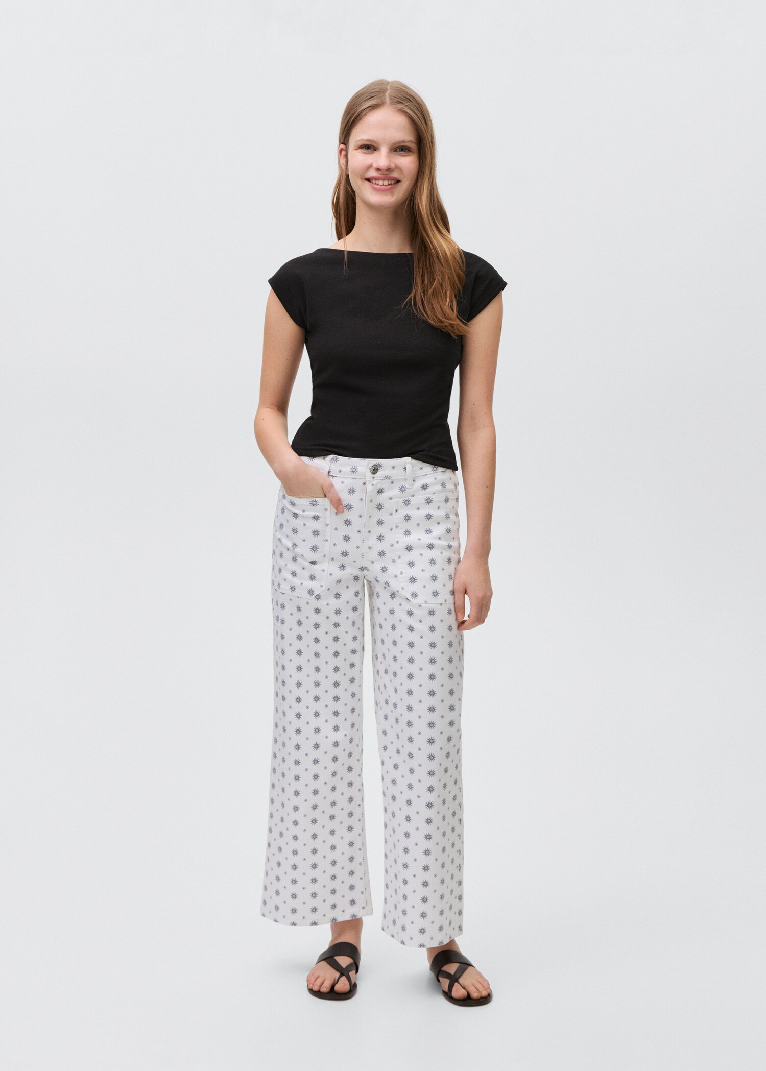 T-shirt with open back - General plane