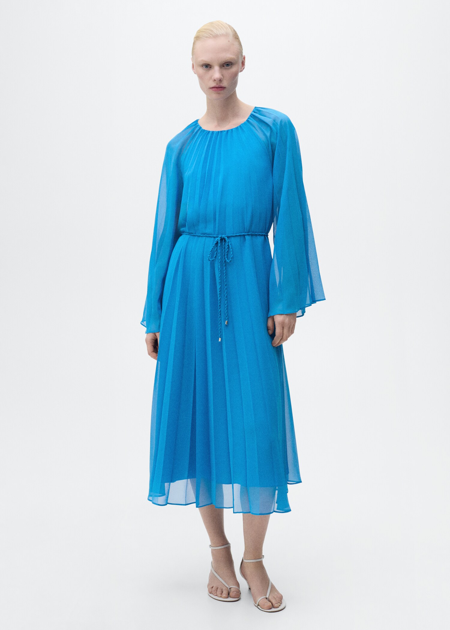 Flared-sleeve pleated dress - General plane