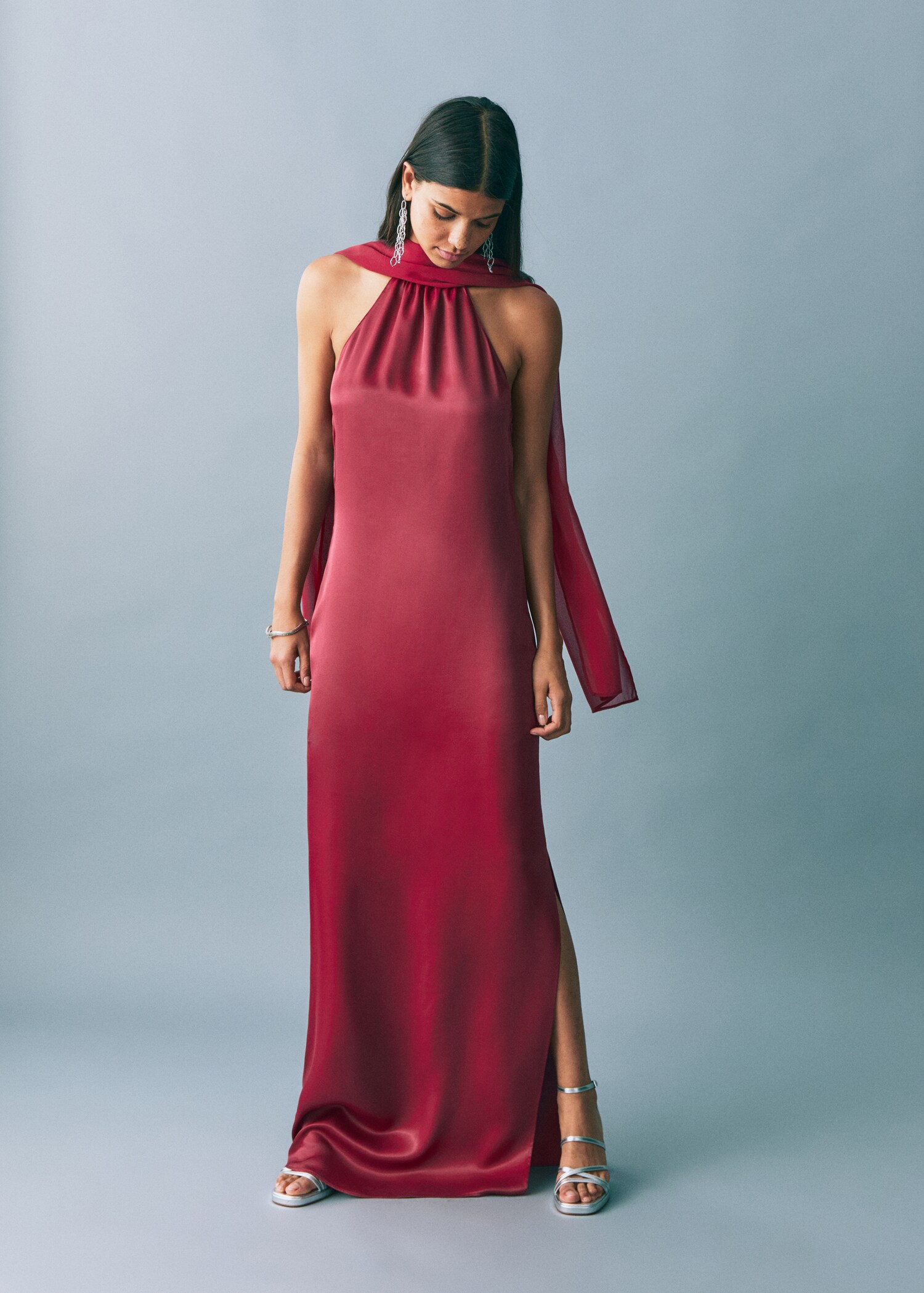 Satin halter neck dress - General plane