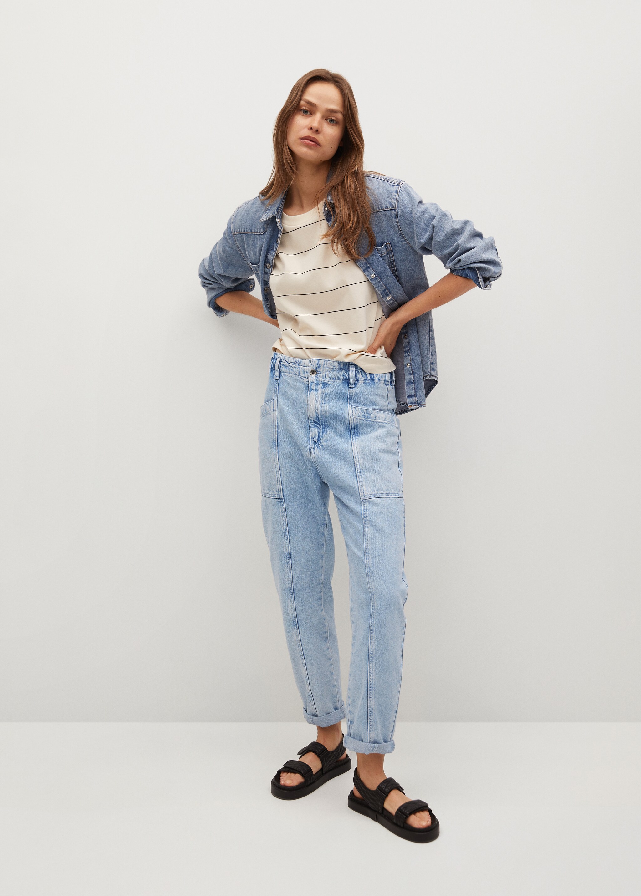 Jeans slouchy tiro alto - Plano general