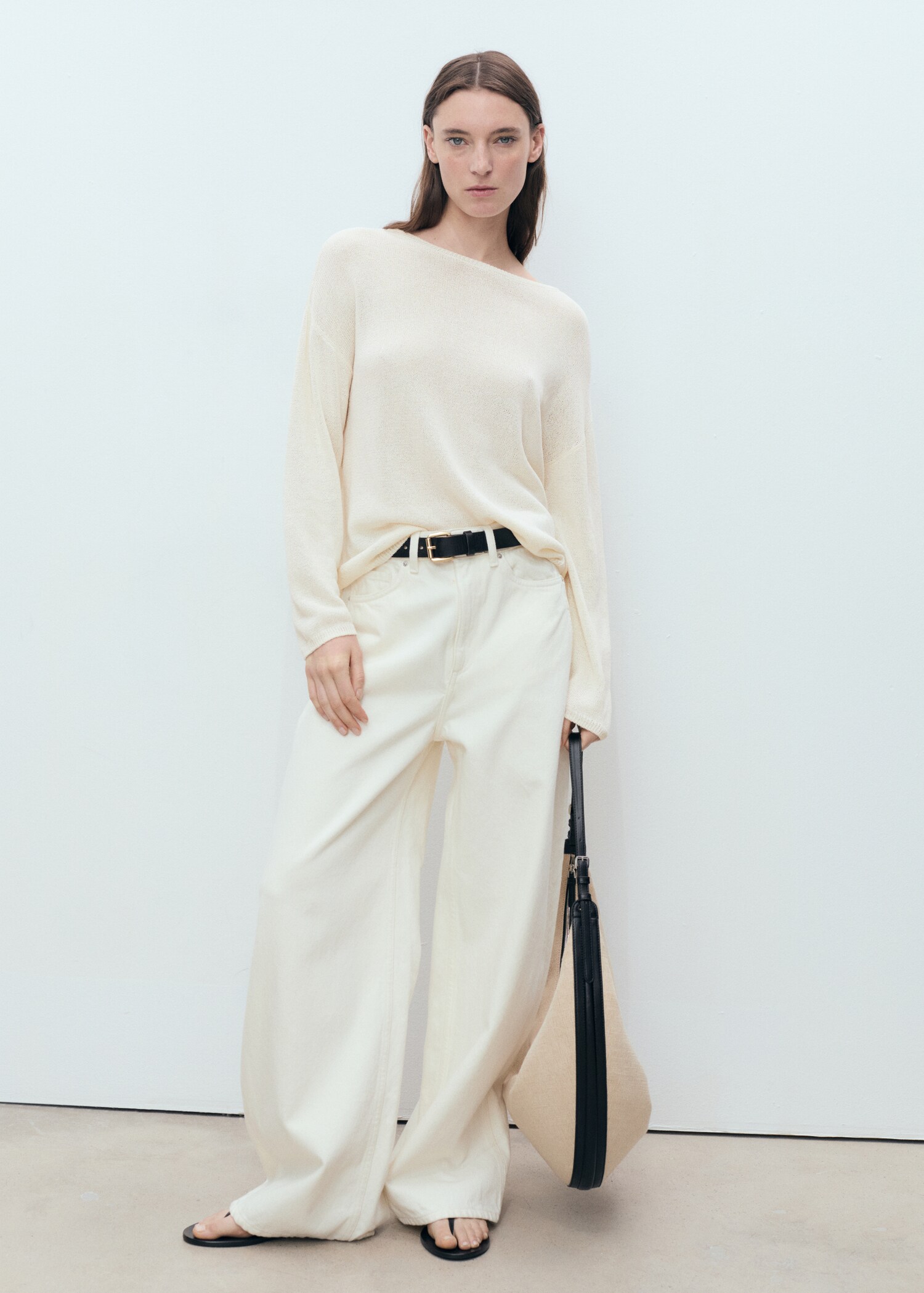 Boat-neck knitted sweater - General plane