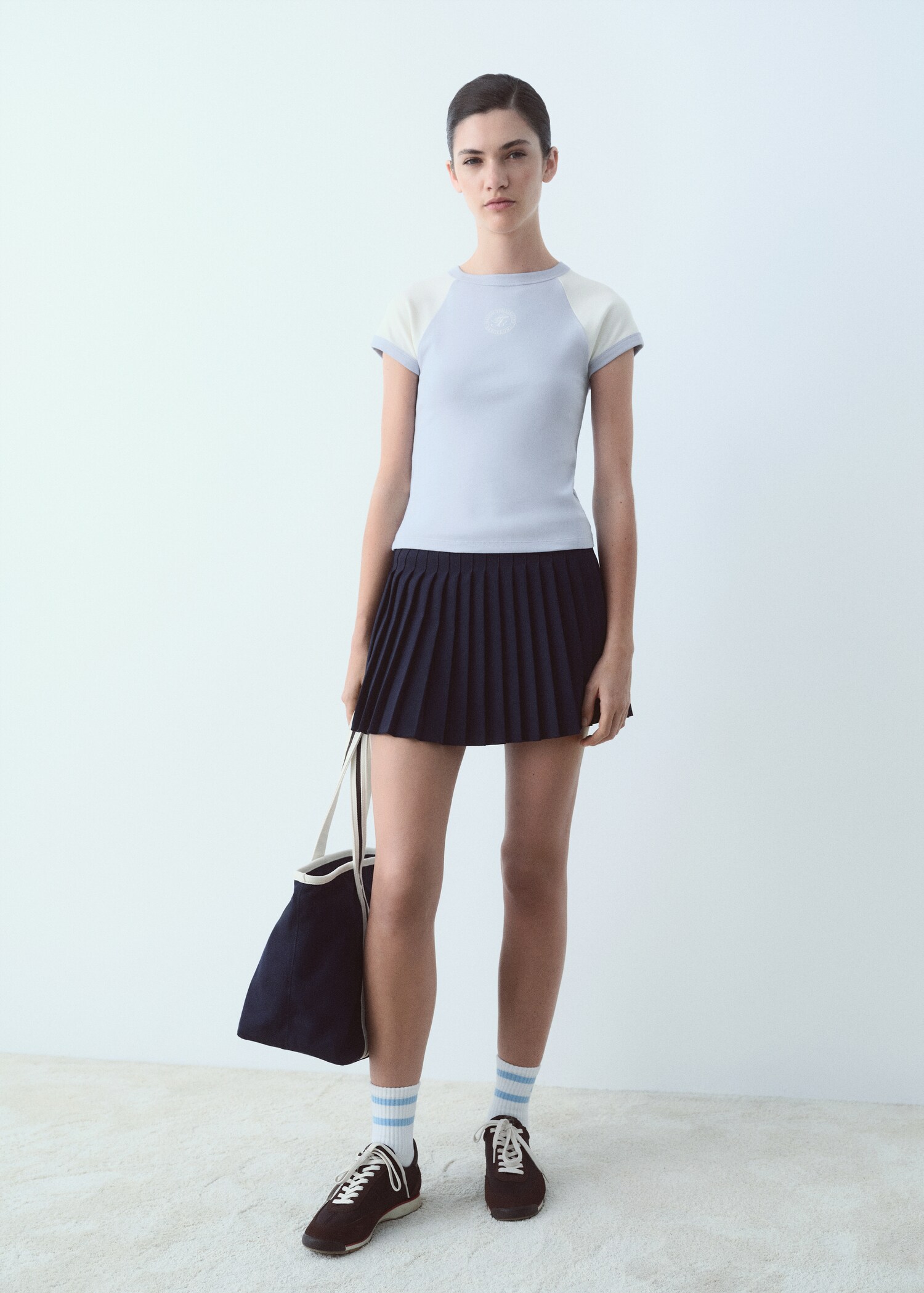 Cotton t-shirt with contrasting sleeves - General plane