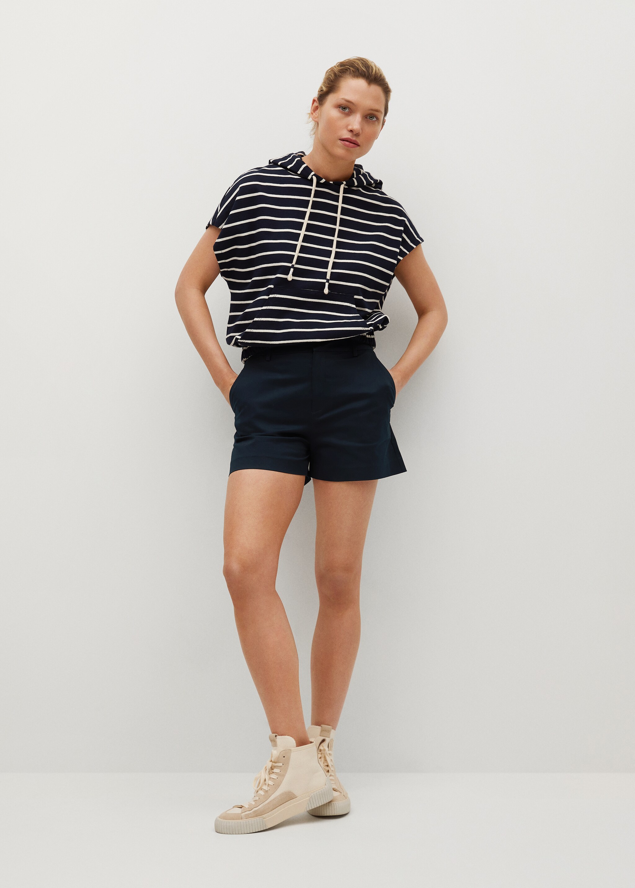 Pockets cotton shorts - General plane