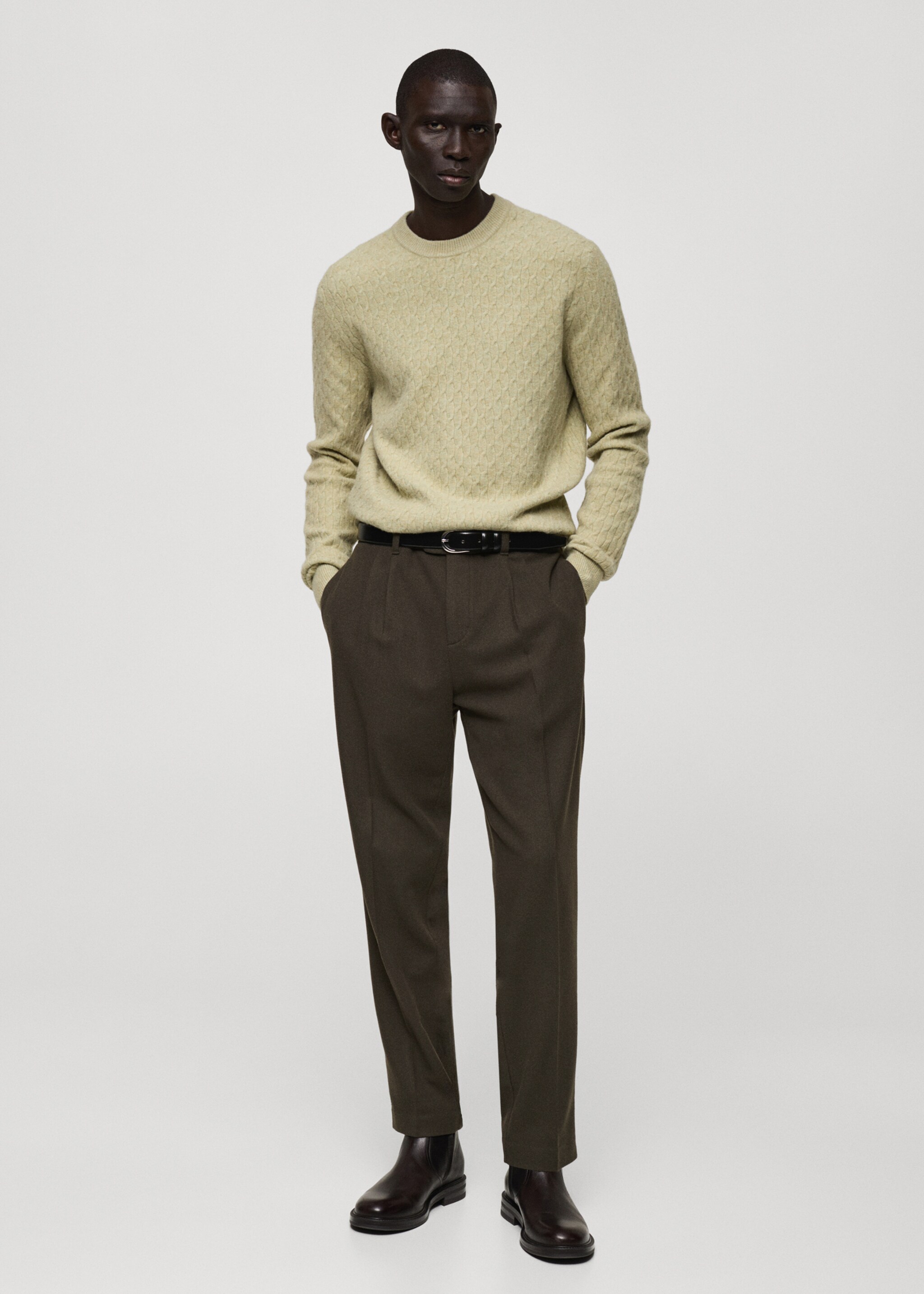 Bundfaltenhose aus Wollflanell - Allgemeine Ansicht, Khaki. Ref: 87030577-00.