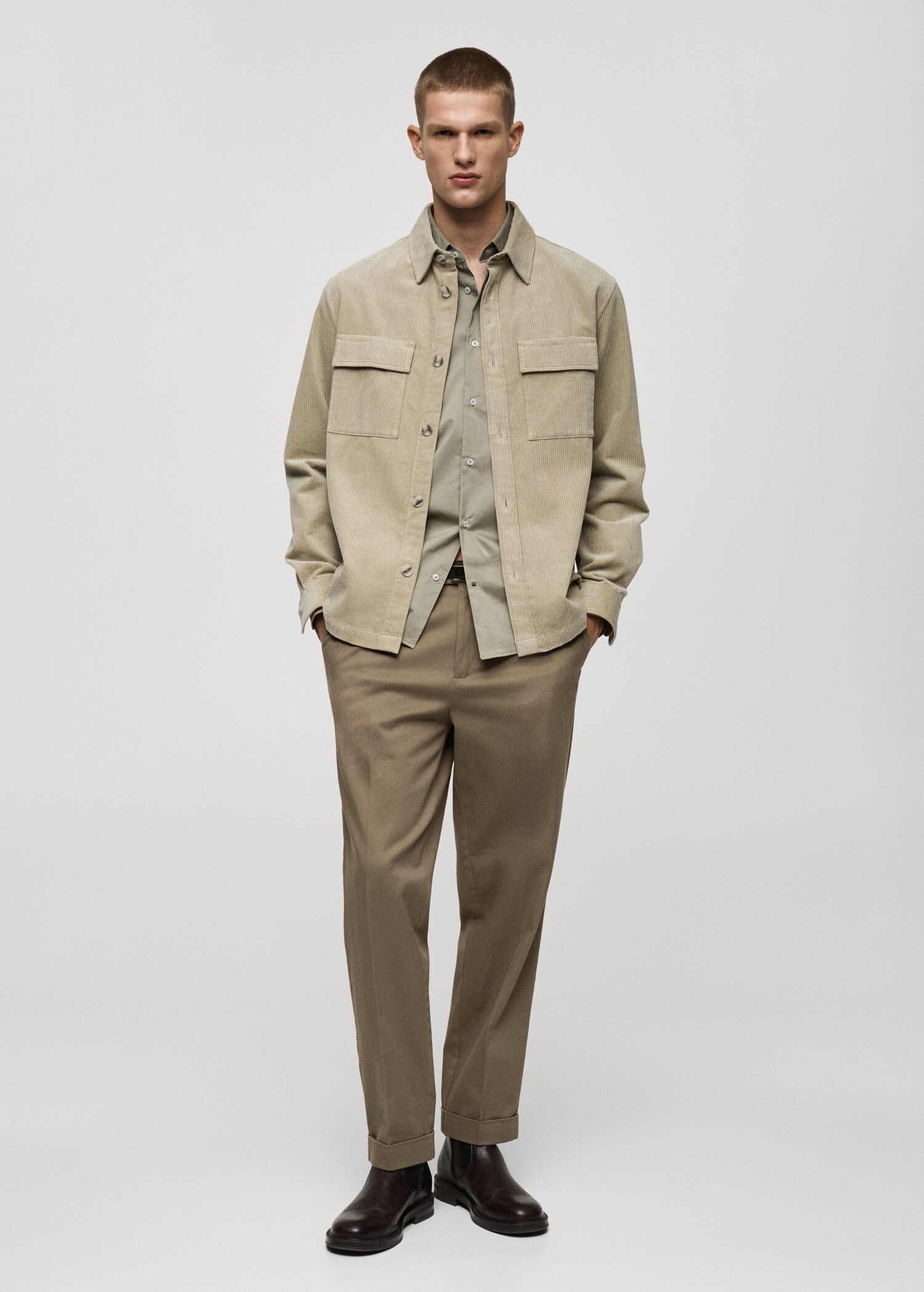 Pantalon à pinces et à revers - Plan général