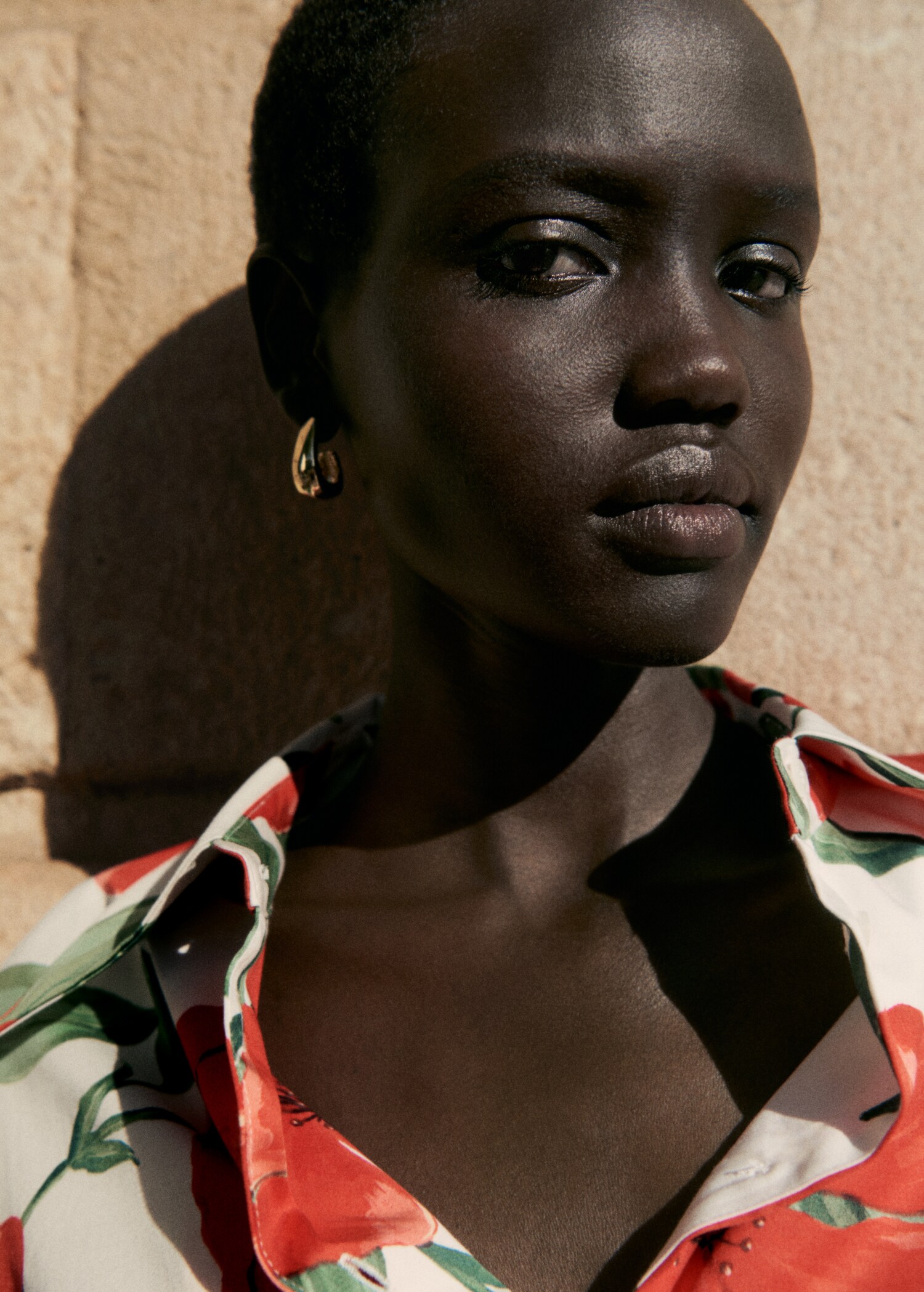 Pendientes aros irregulares - Plano general