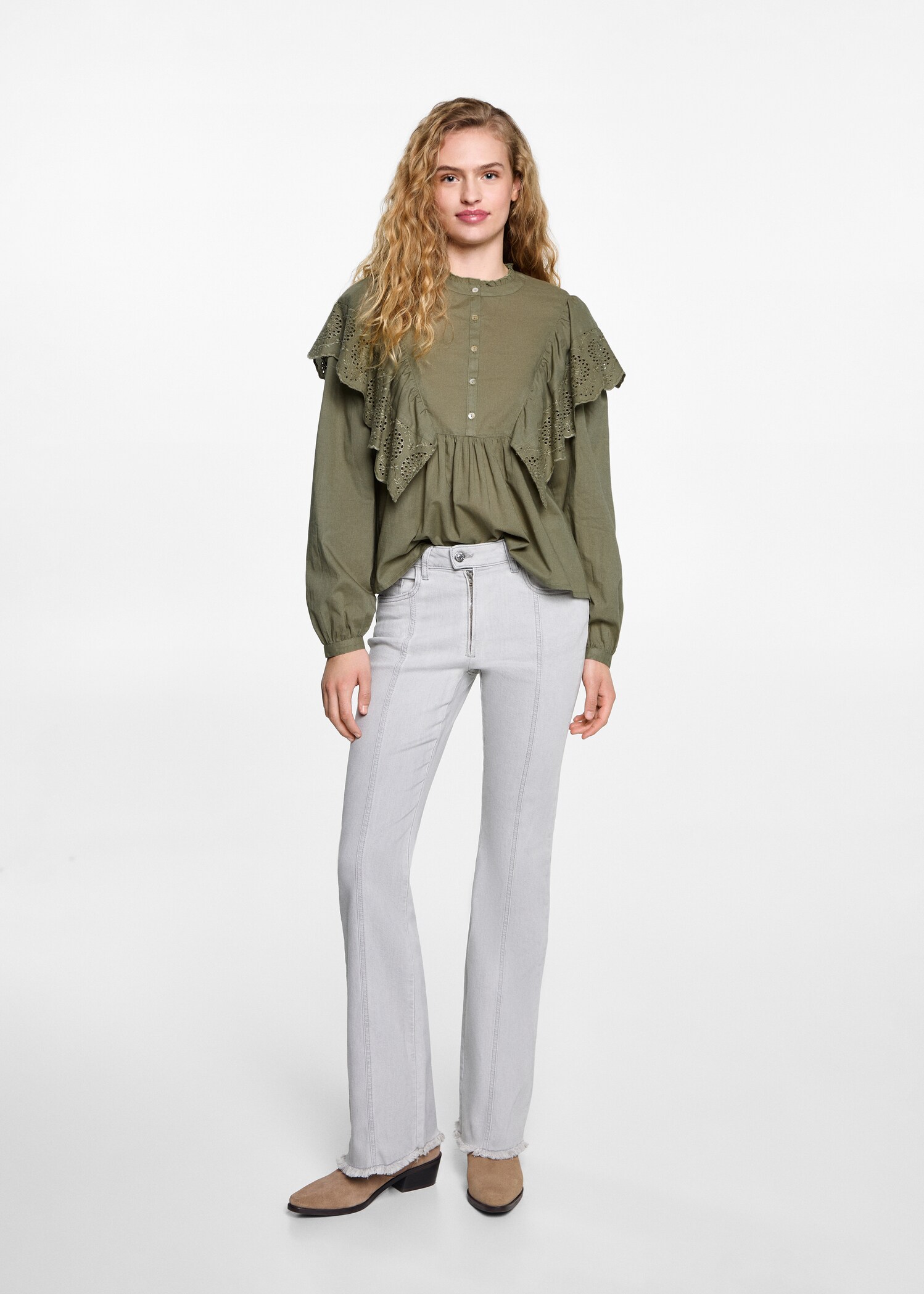 Ruffled blouse - General plane