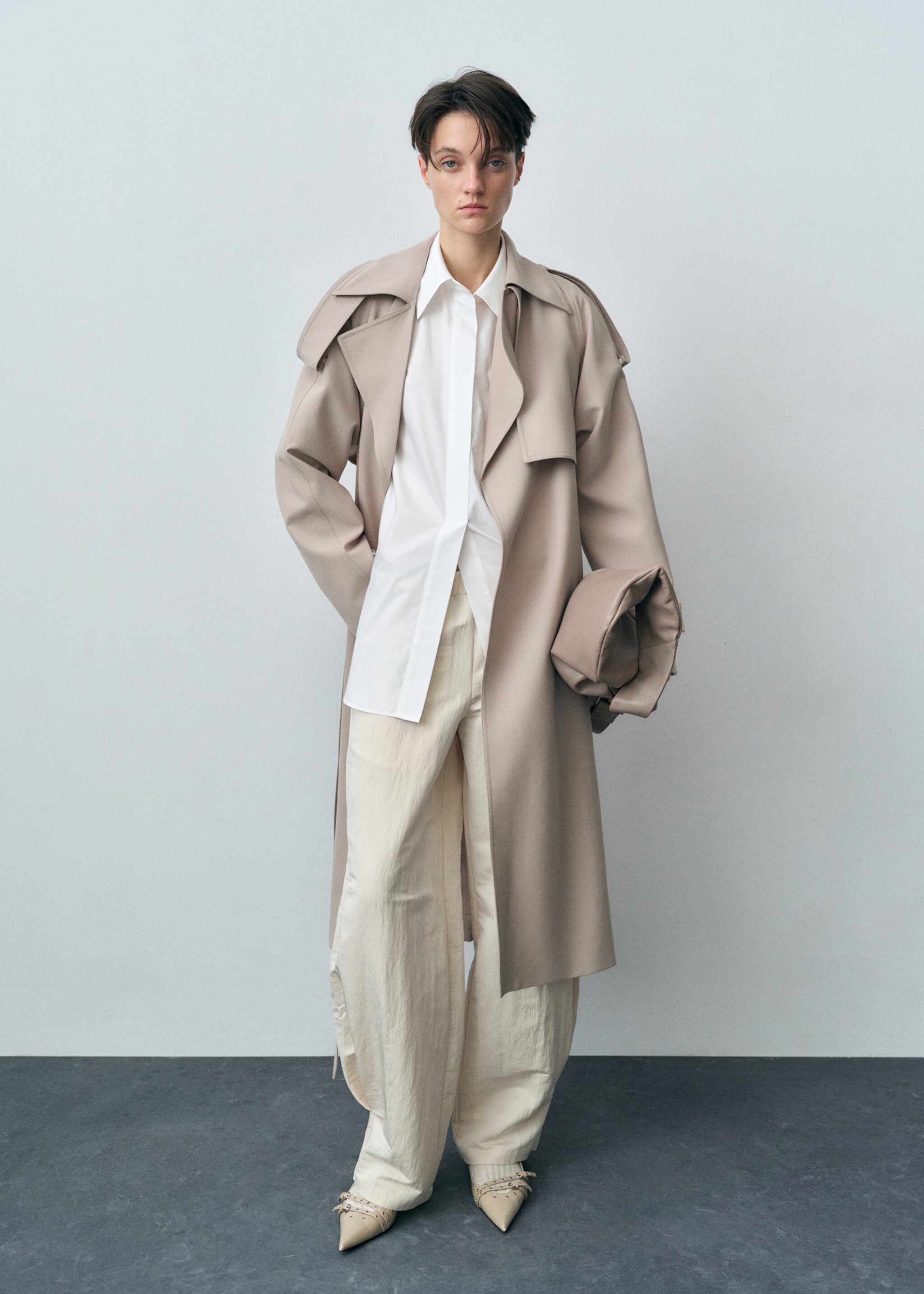 Pantalons jogger pinces - Pla general, Cru. Ref: 87032540-00.