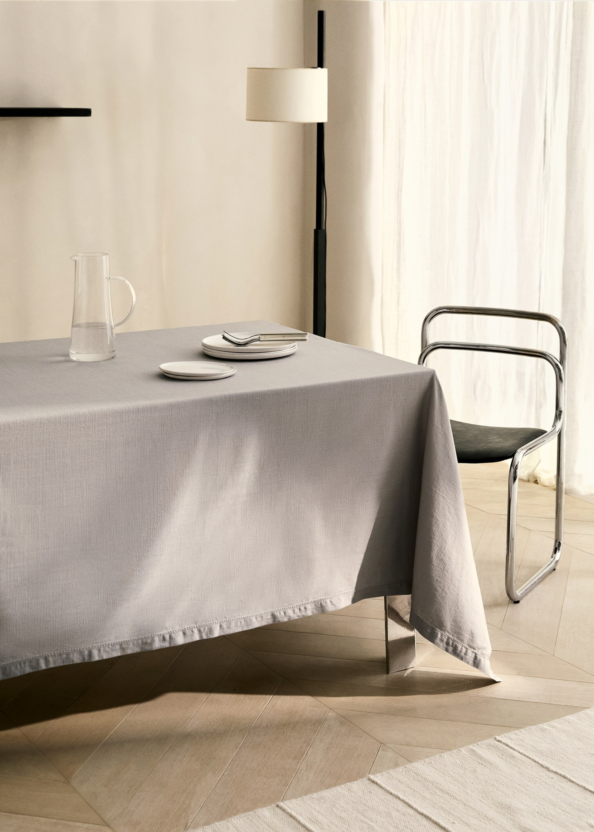 Cotton vanilla tablecloth for 2 to 4 diners - General plane, Light/Pastel Grey. Ref: 87032964-00.