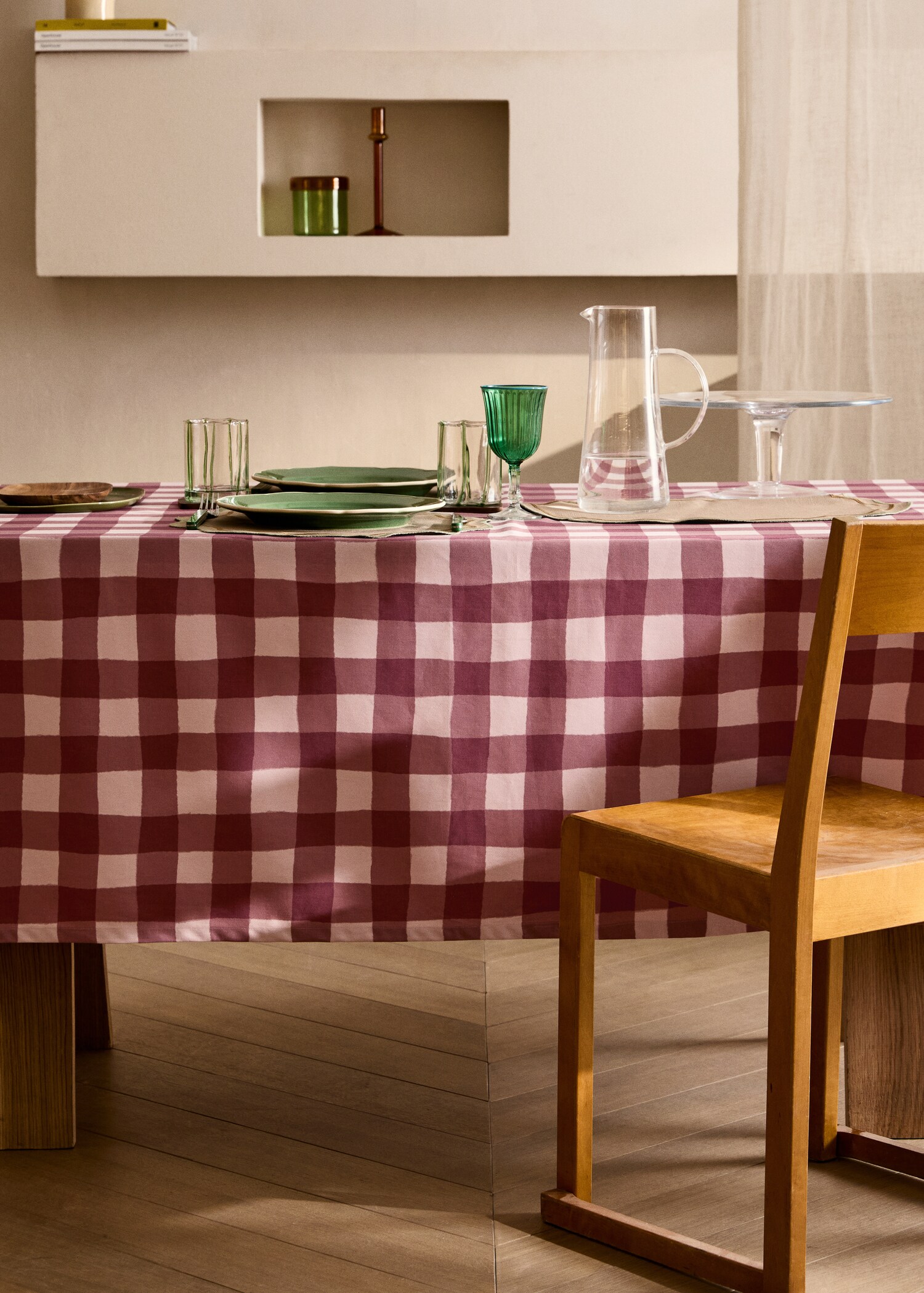 Estovalles cotó quadres 6 a 8 comensals - Pla general