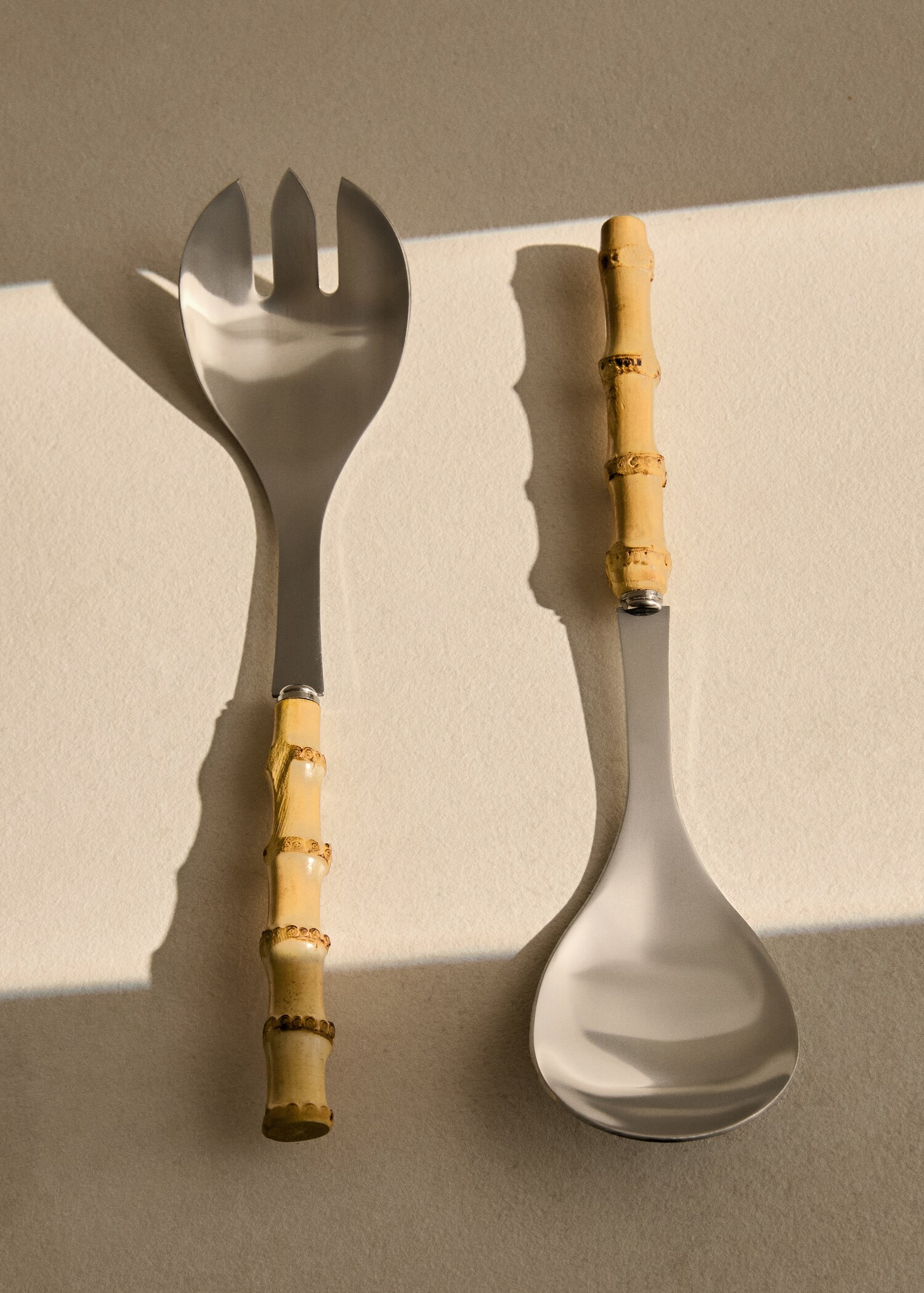Set of serving cutlery with bamboo handles - General plane