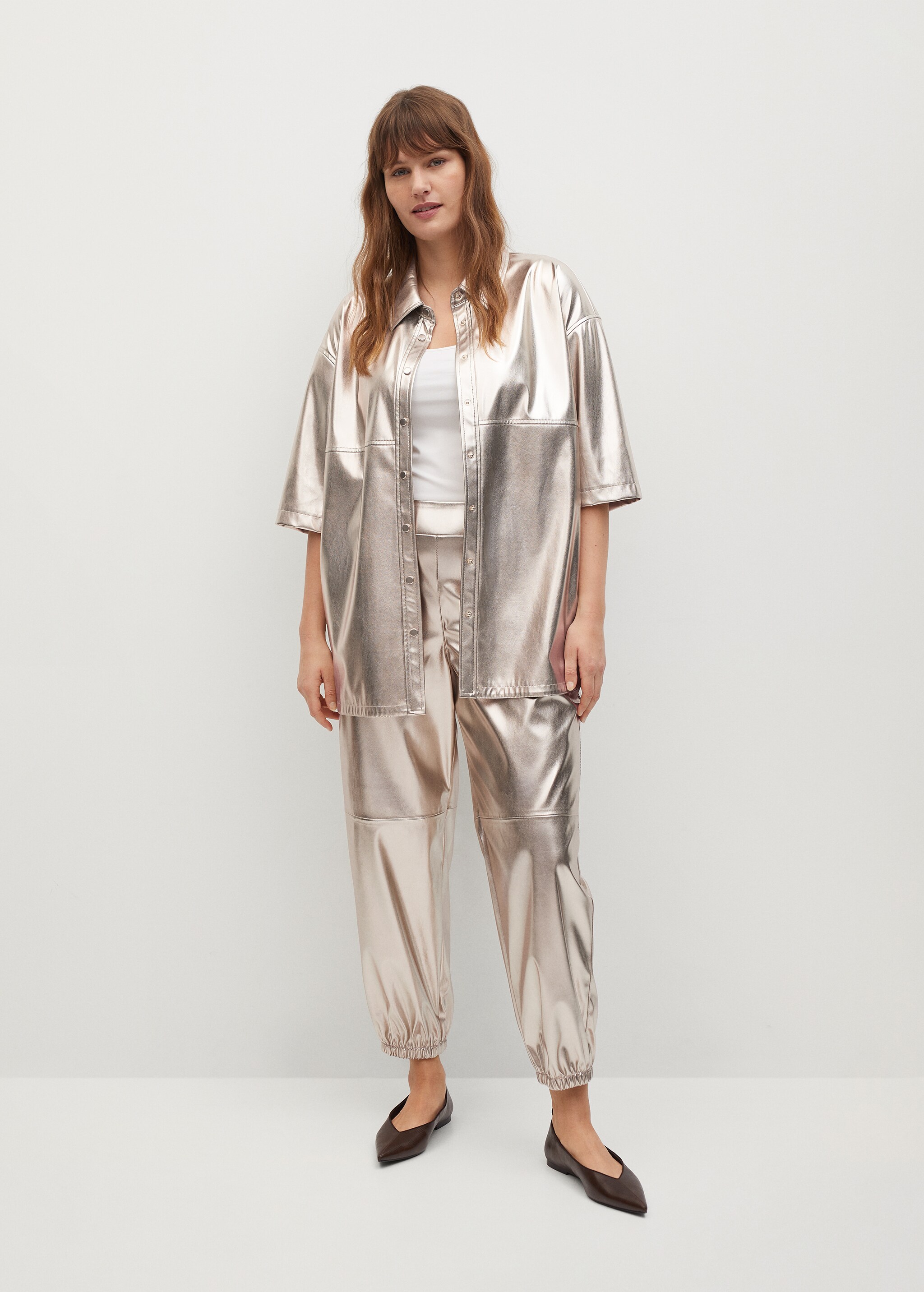 Sobrecamisa efecto metalizado - Plano general