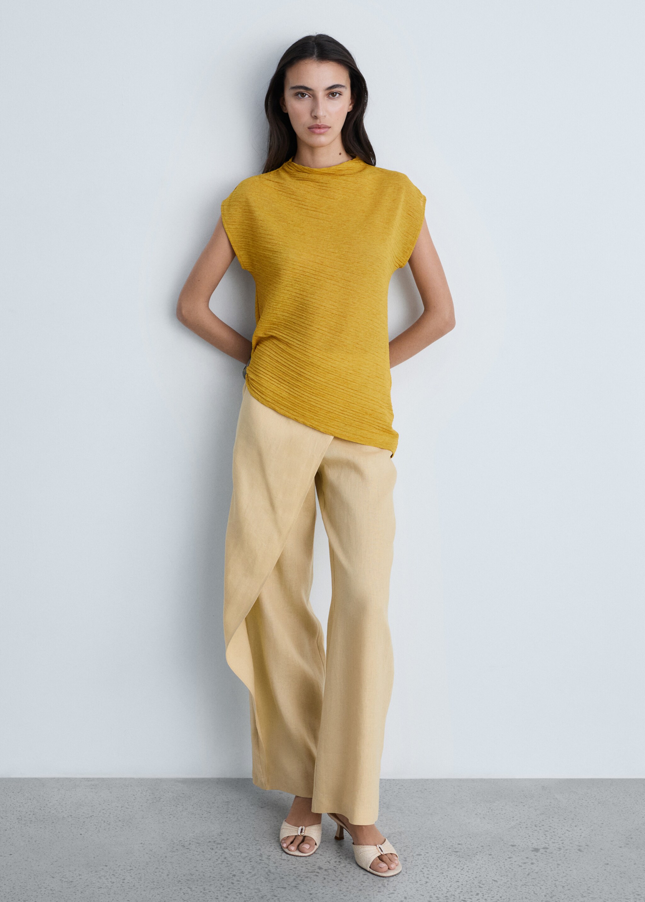 Linen crossover trousers - General plane, Sand. Ref: 87034788-00.