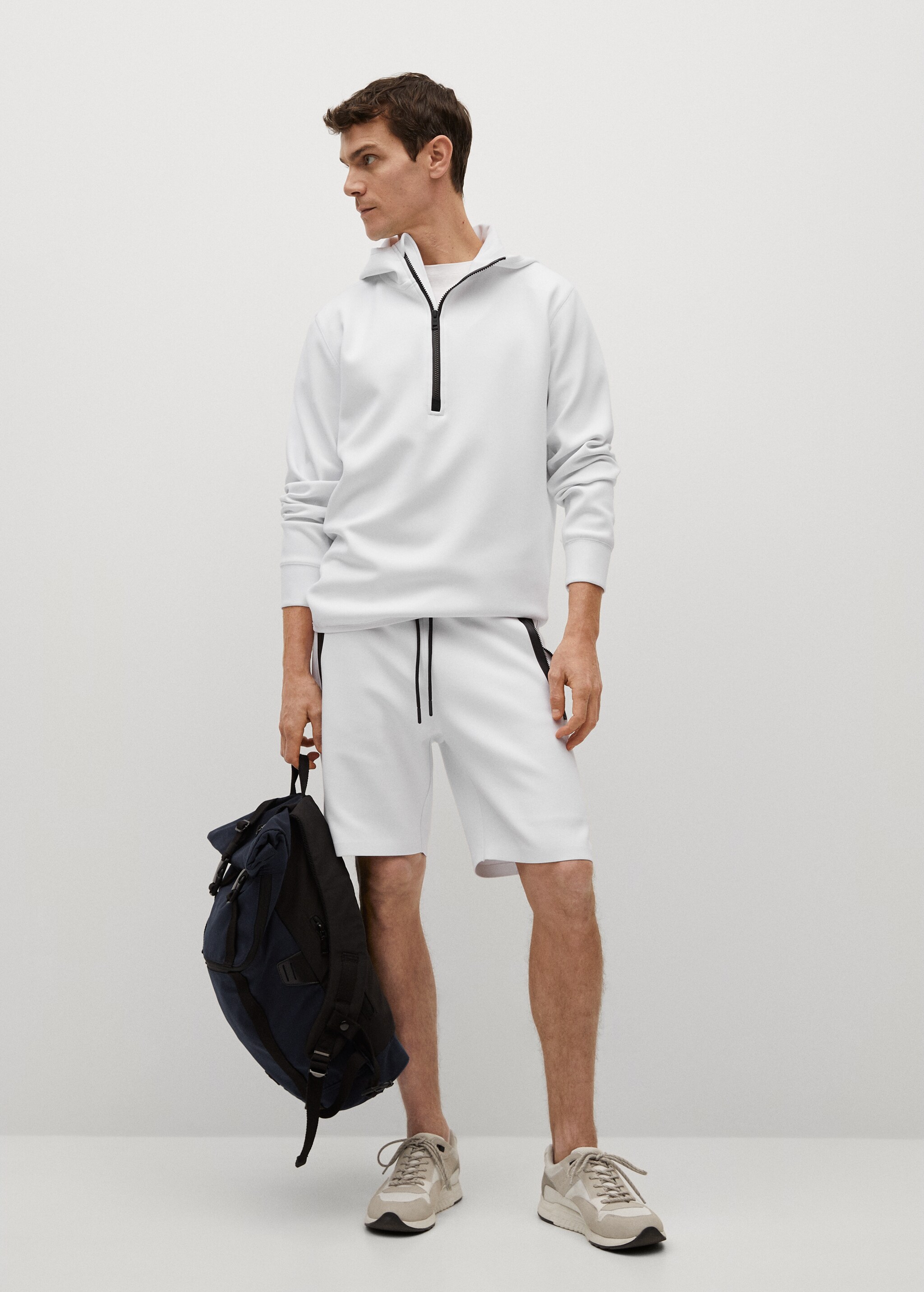 Sudadera técnica capucha - Plano general