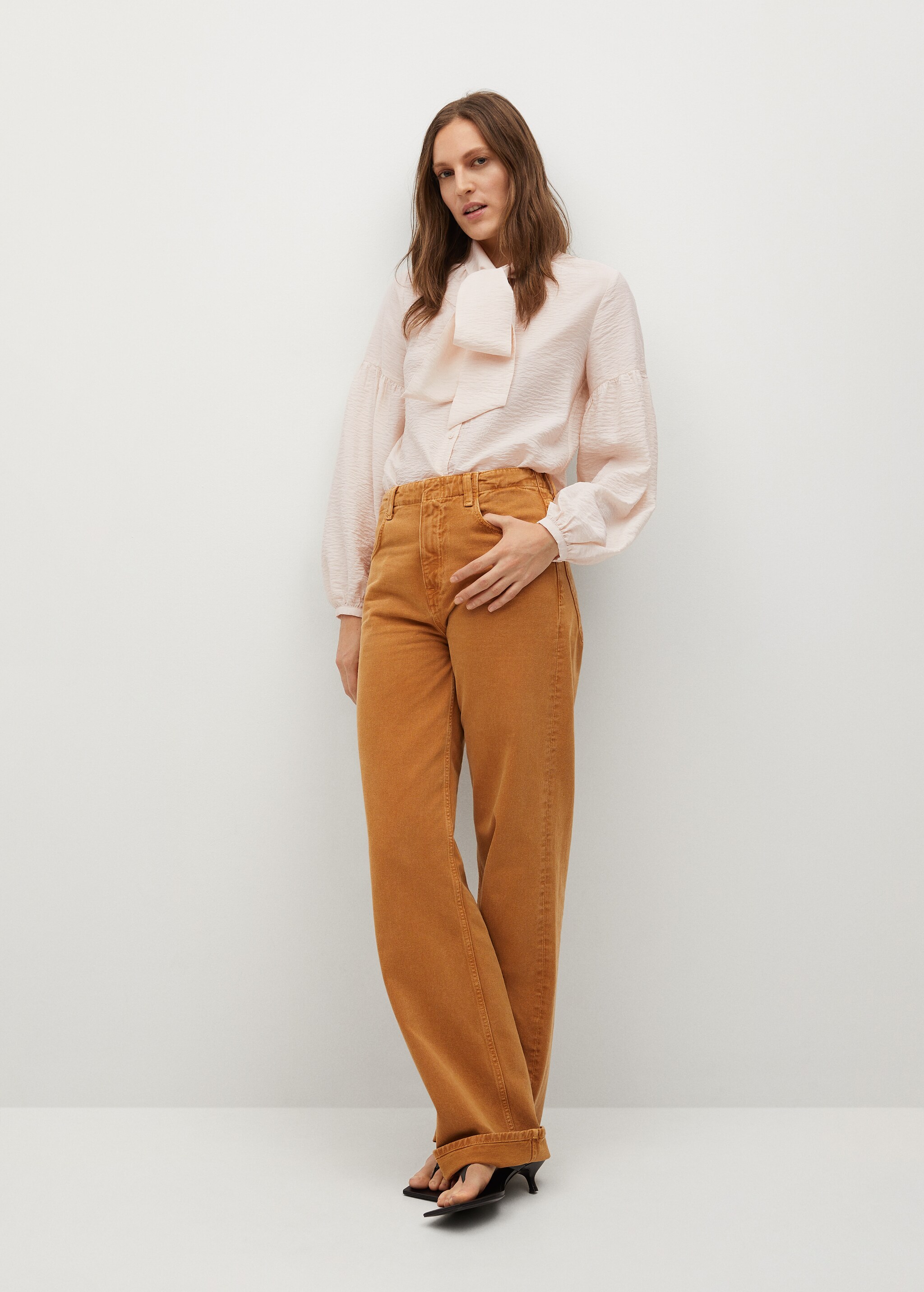 Bluse mit Schleifenkragen - Allgemeine Ansicht
