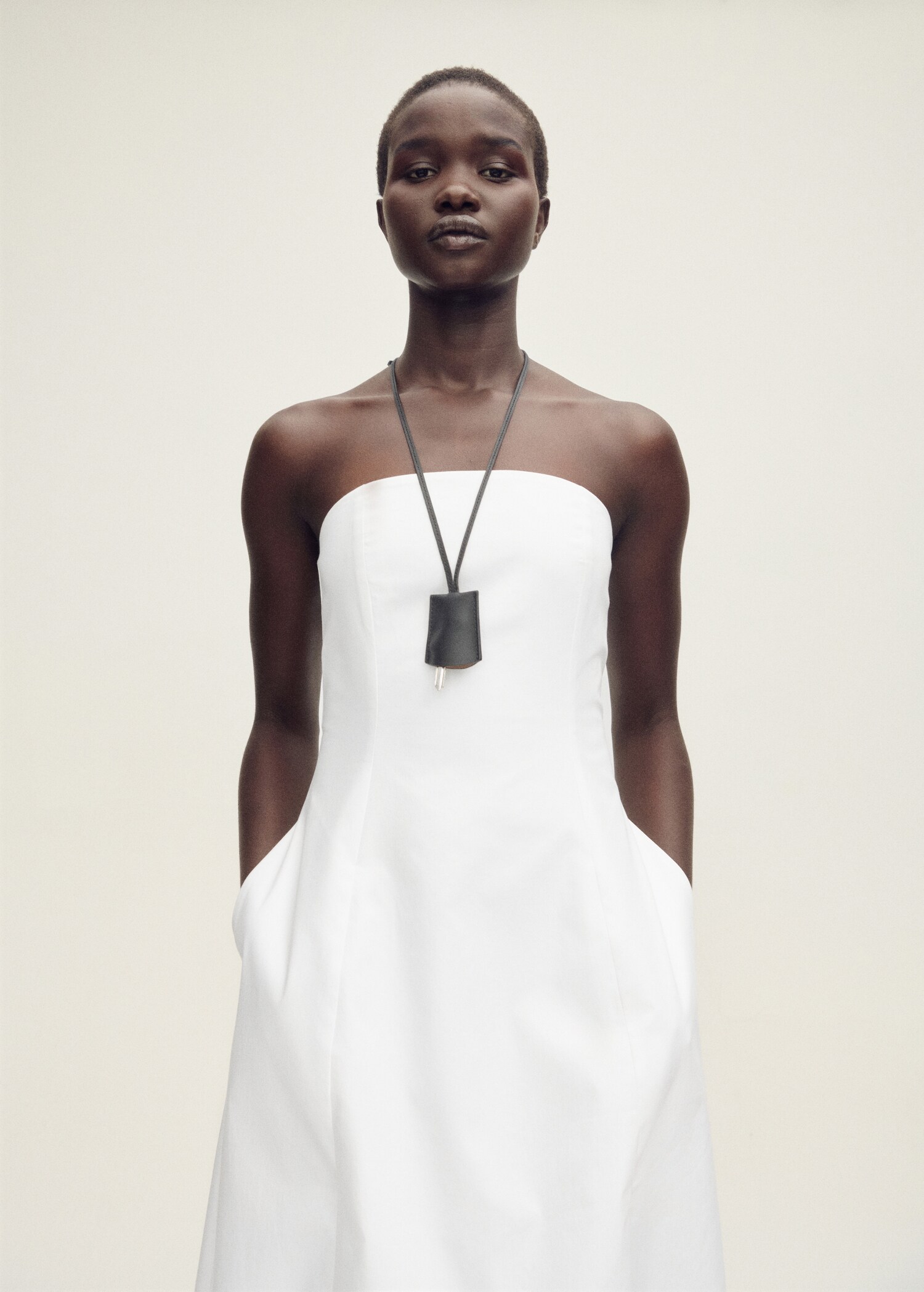 Collier porte-clés pendentif en cuir - Plan général