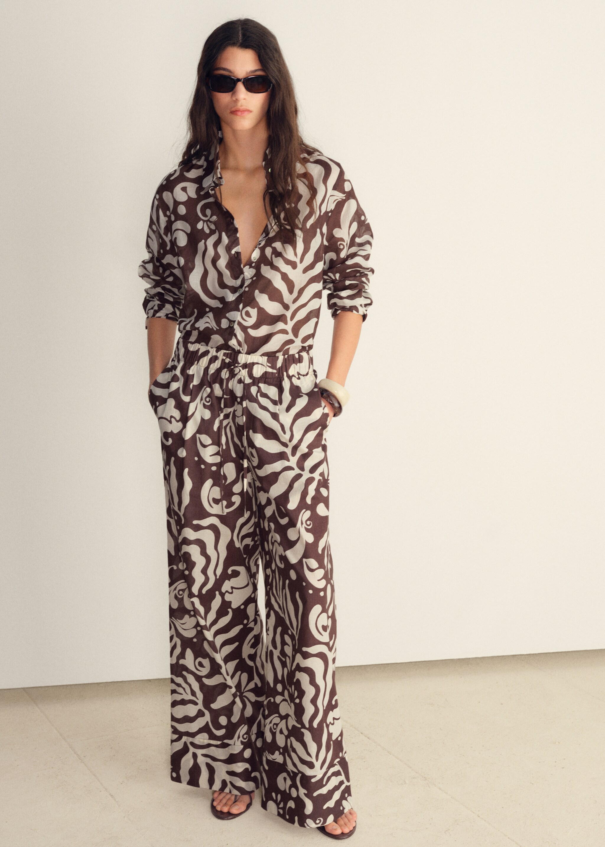 Camisa algodón estampada - Plano general, Marrón. Ref: 87038644-00.