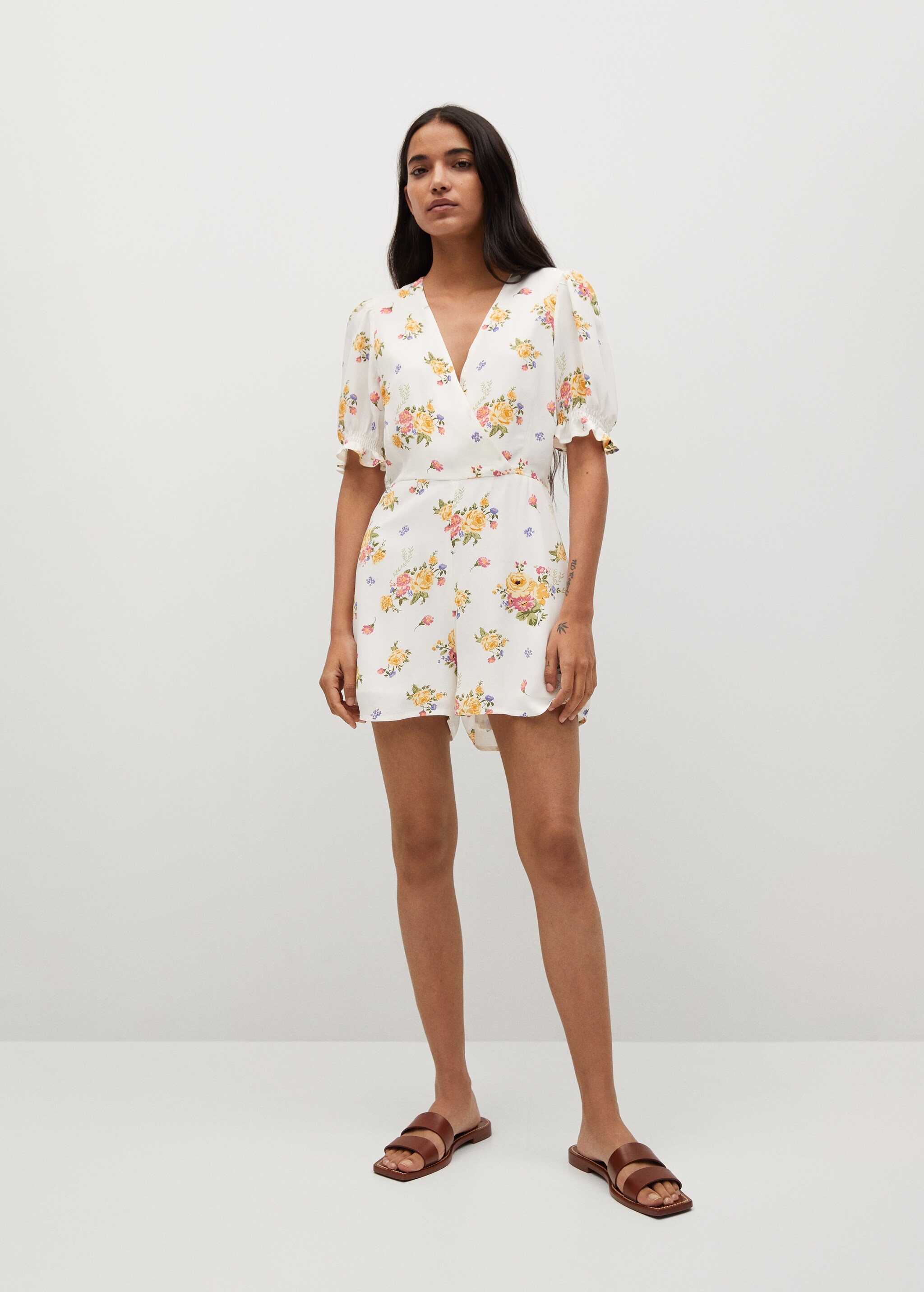 Mono estampado floral - Plano general