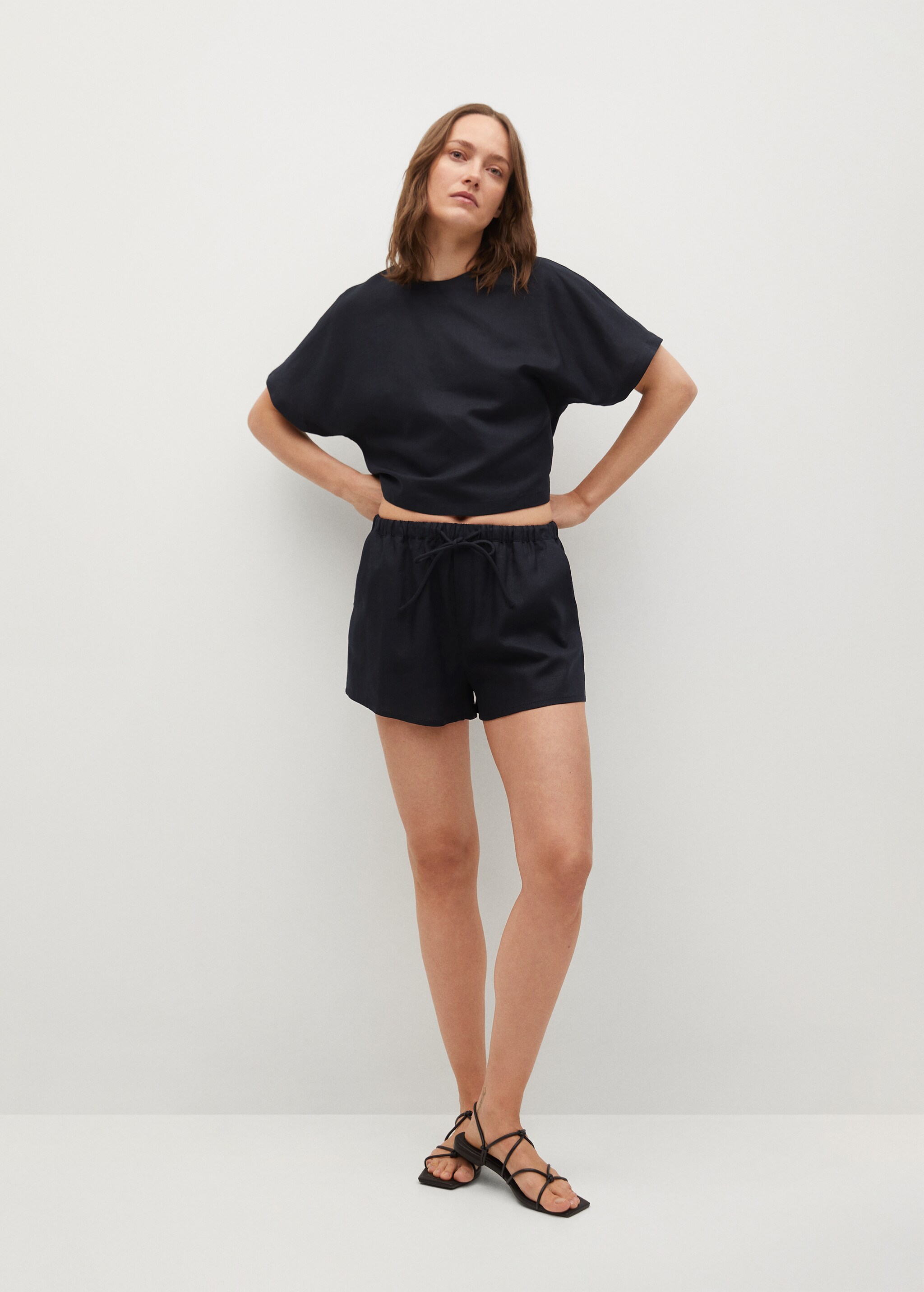 Short lino cintura elástica - Plano general